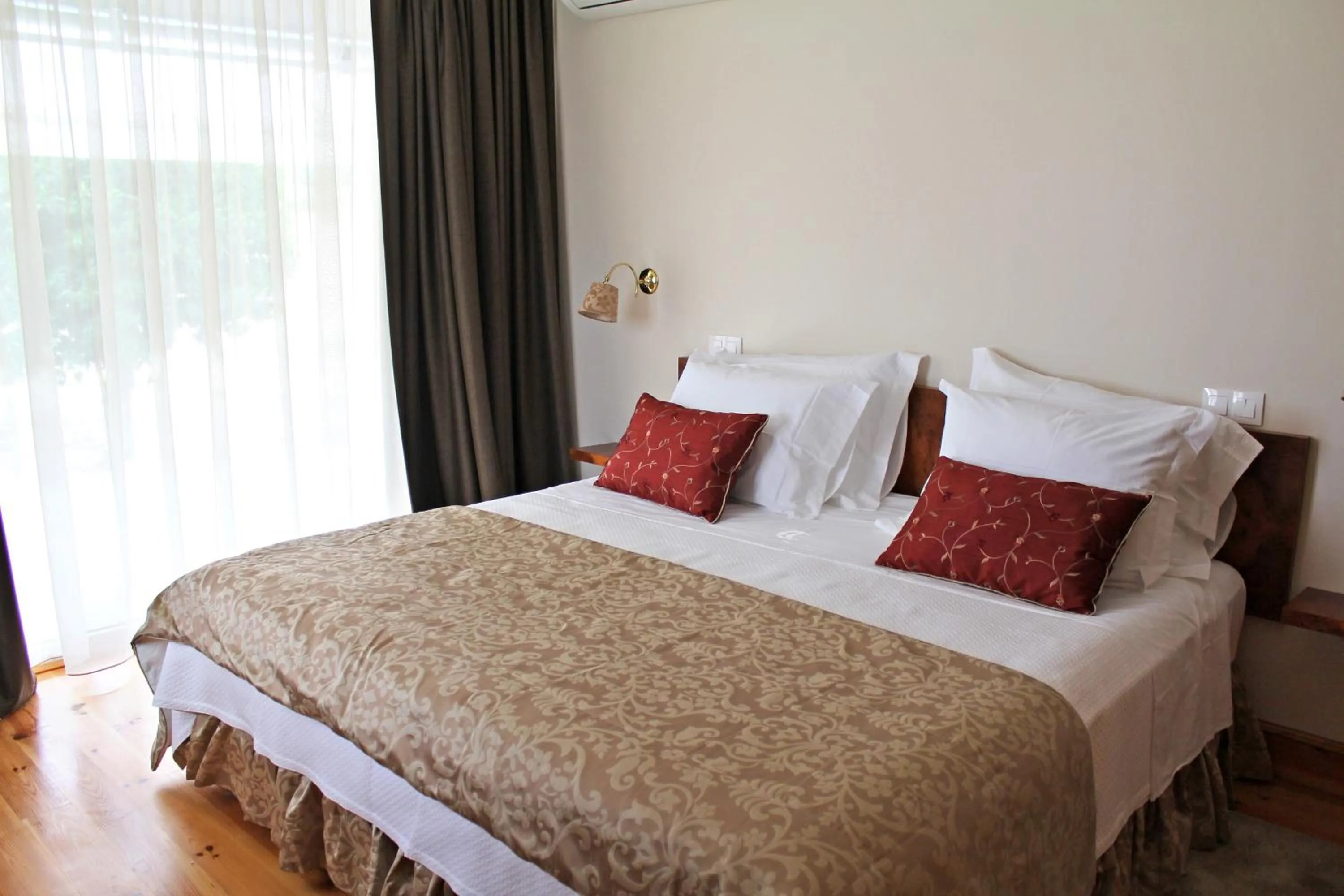 Bedroom, Bed in Cabecas do Reguengo