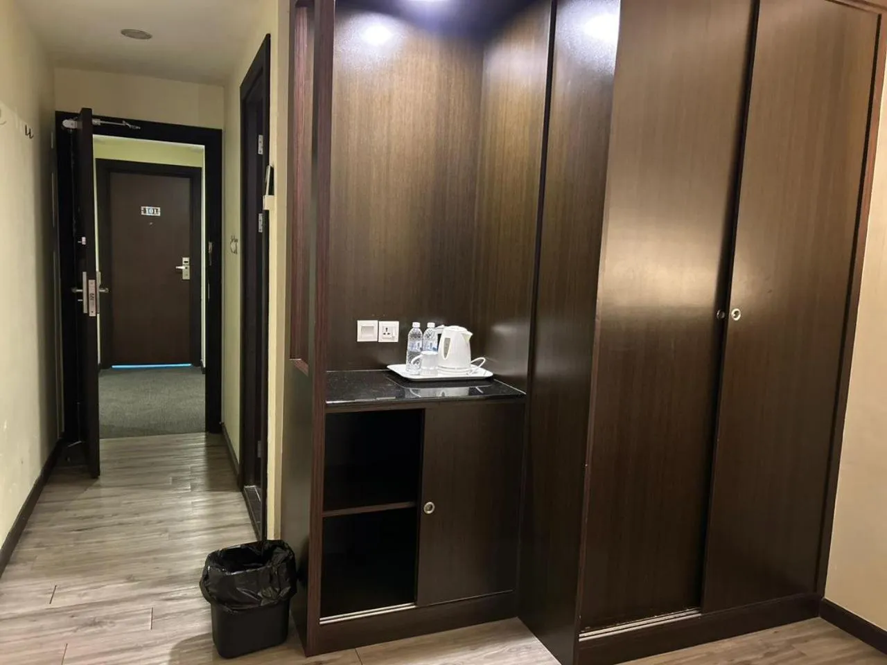 Coffee/tea facilities in LUCKY - 5 INN