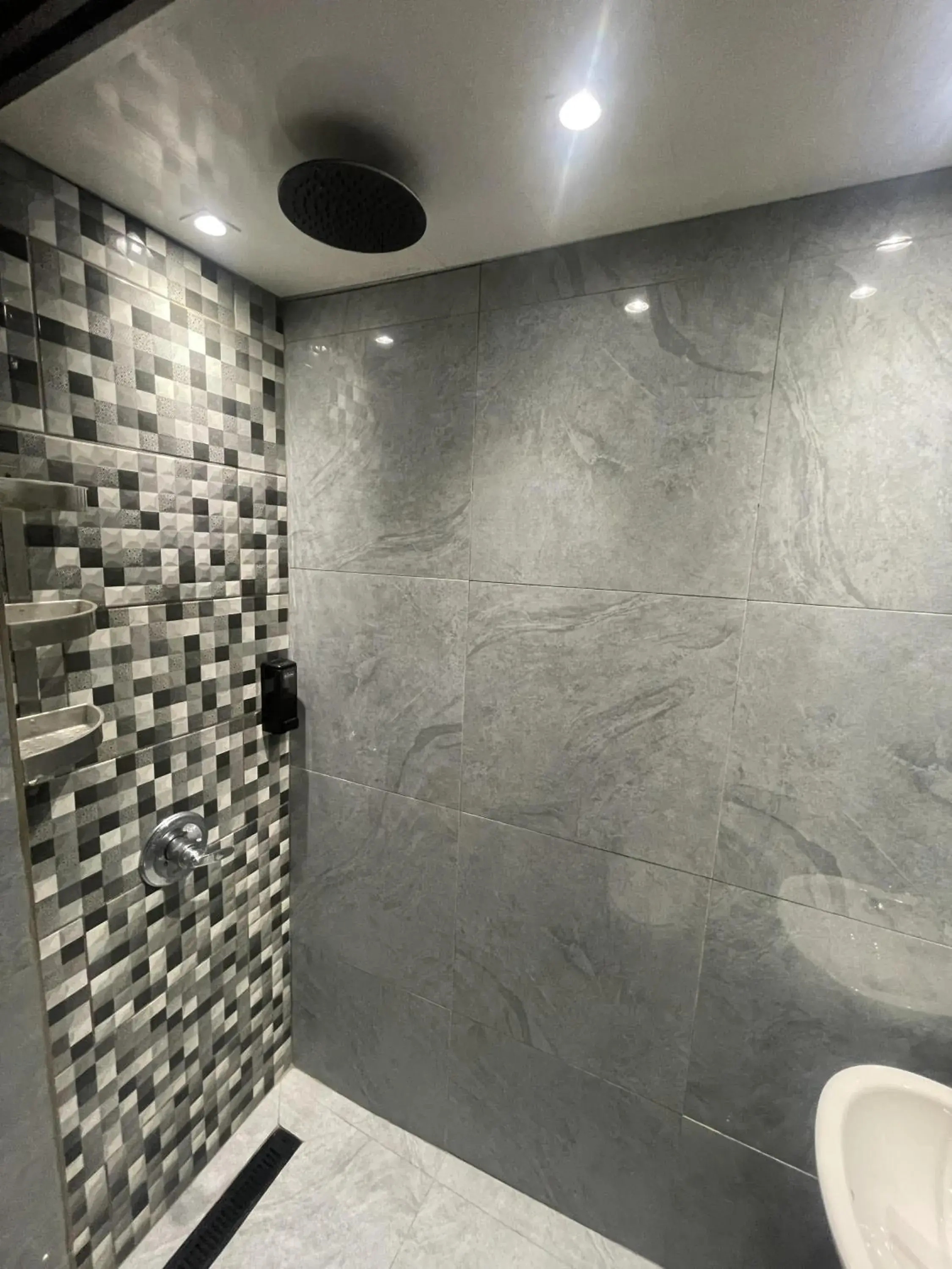 Triple Room with Bathroom in Island Life Hostel Triple Room with Bathroom in Island Life Hostel