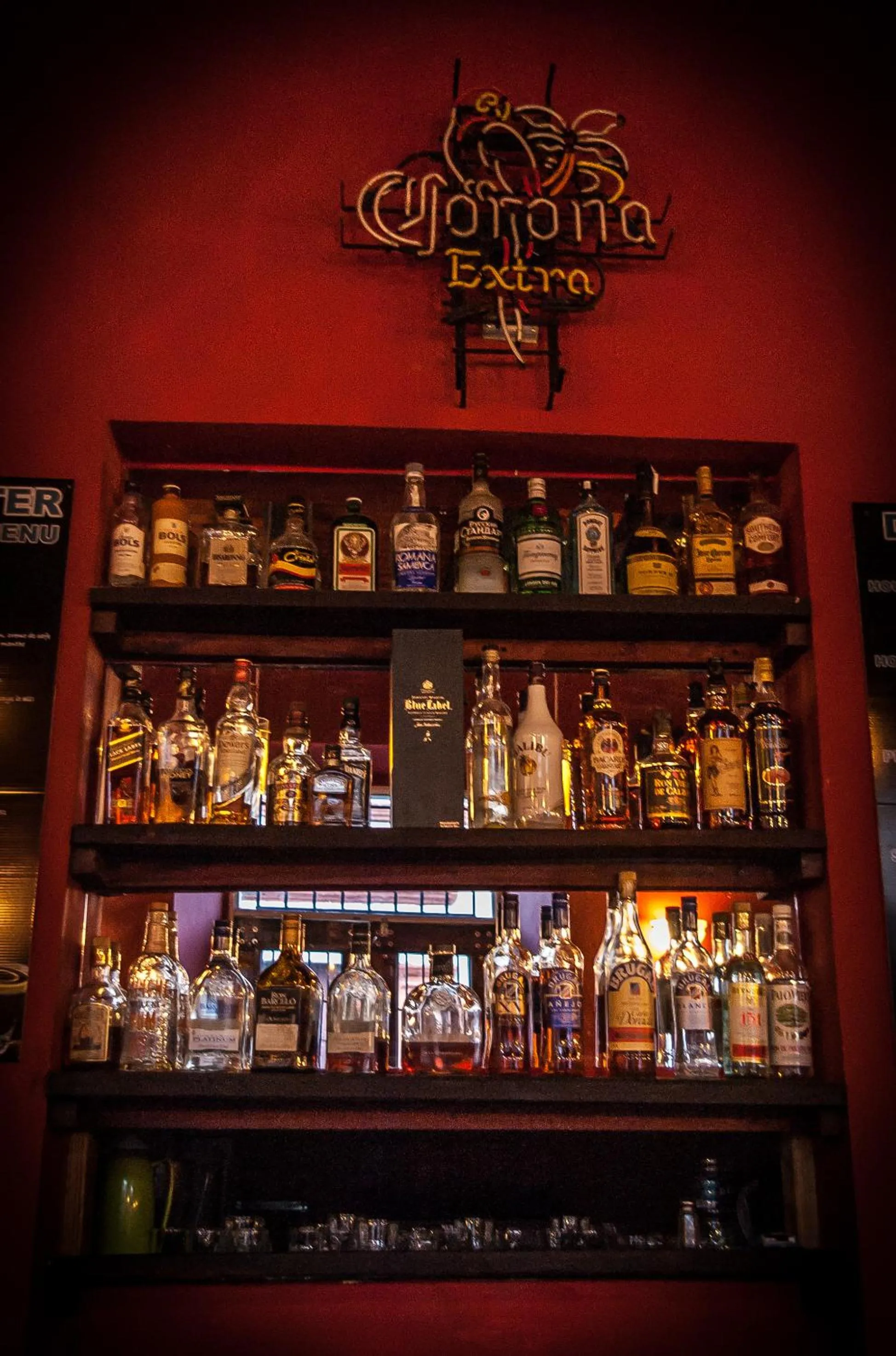 Drinks in Island Life Hostel