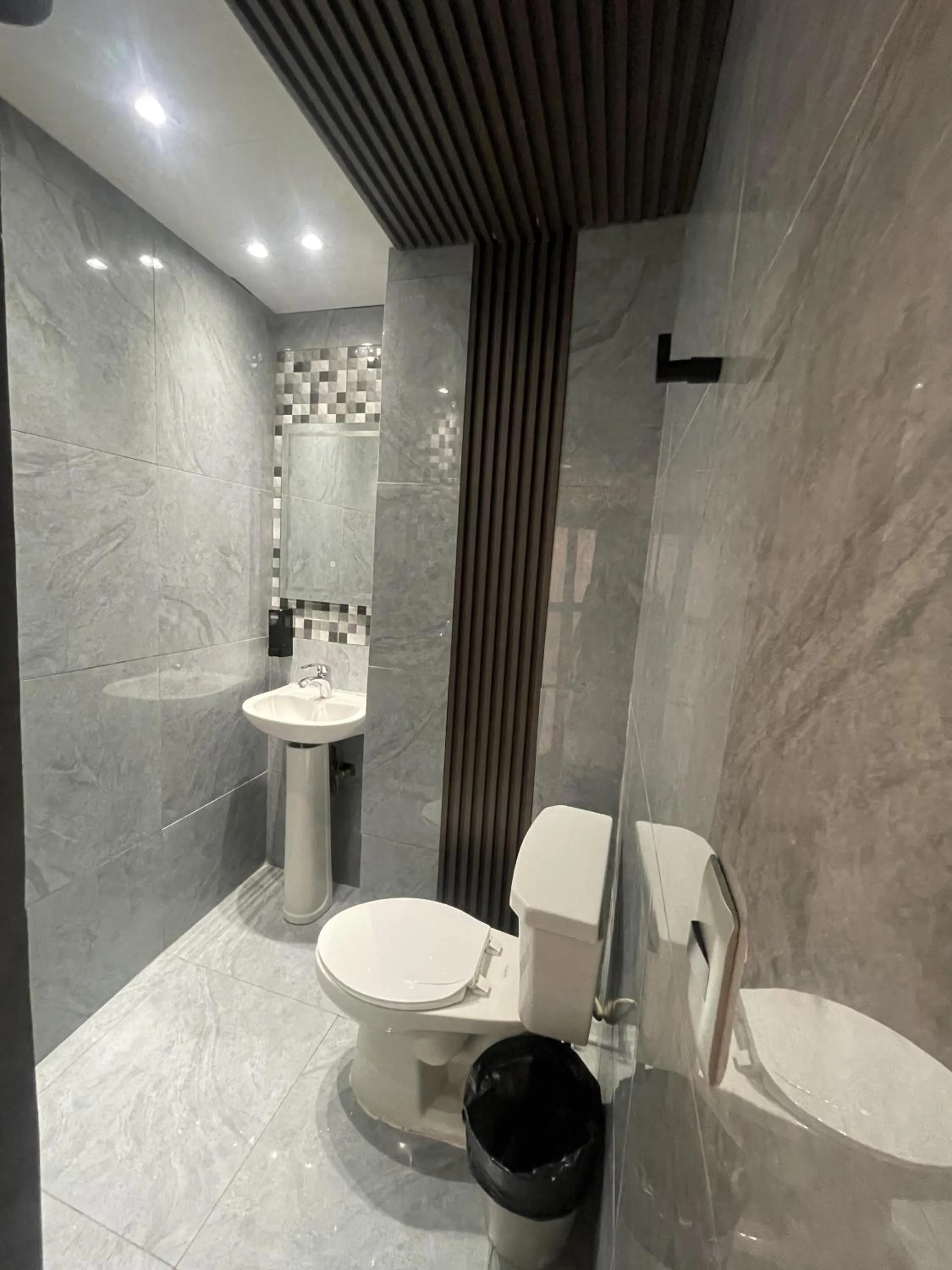 Bathroom in Island Life Hostel