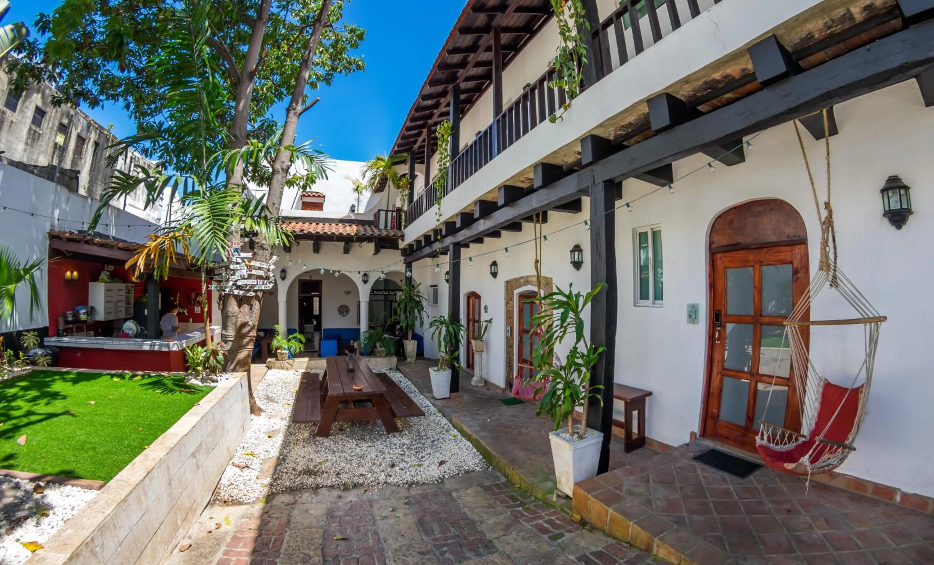 Garden in Island Life Hostel