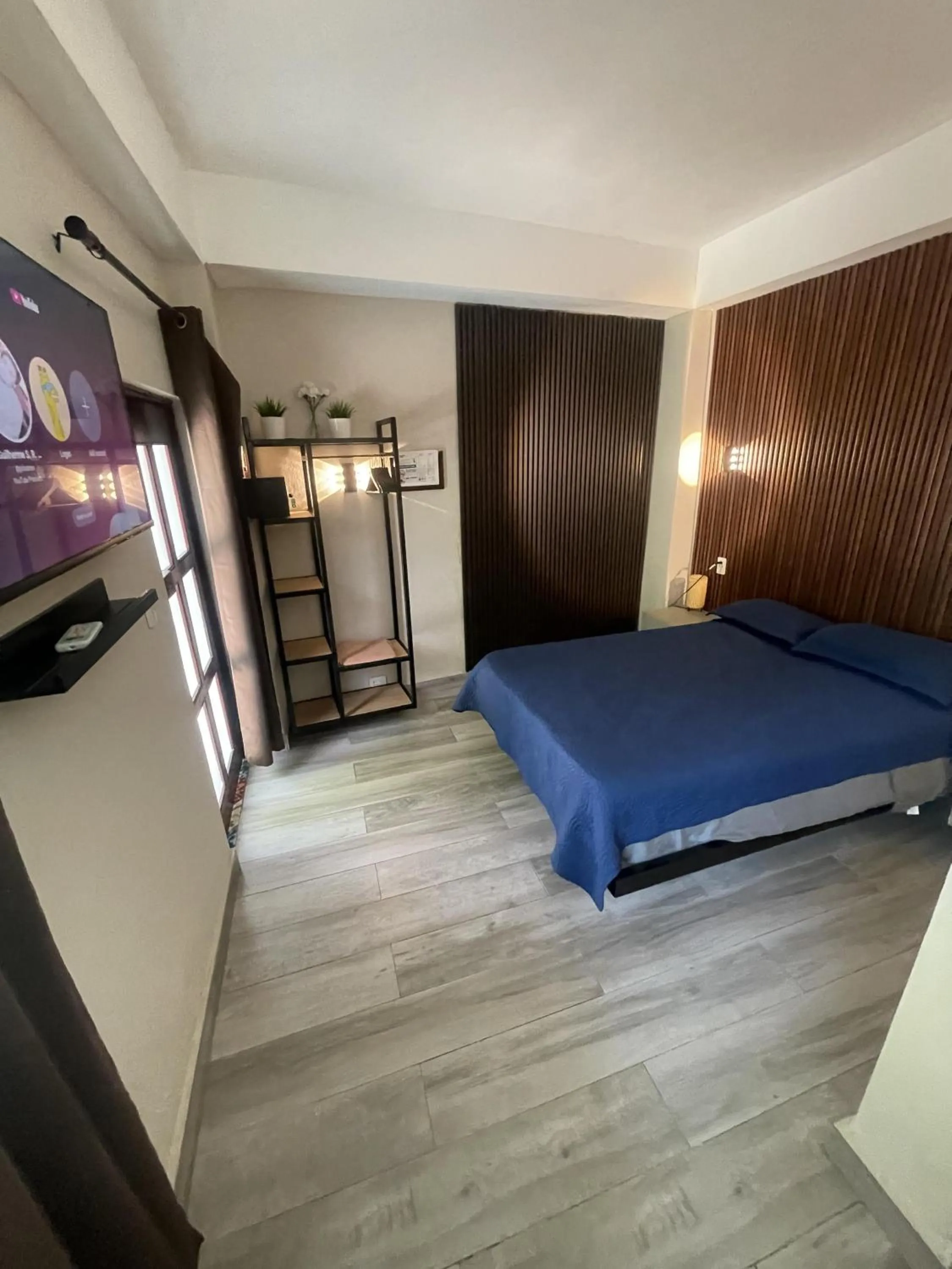 Bedroom, Bed in Island Life Hostel