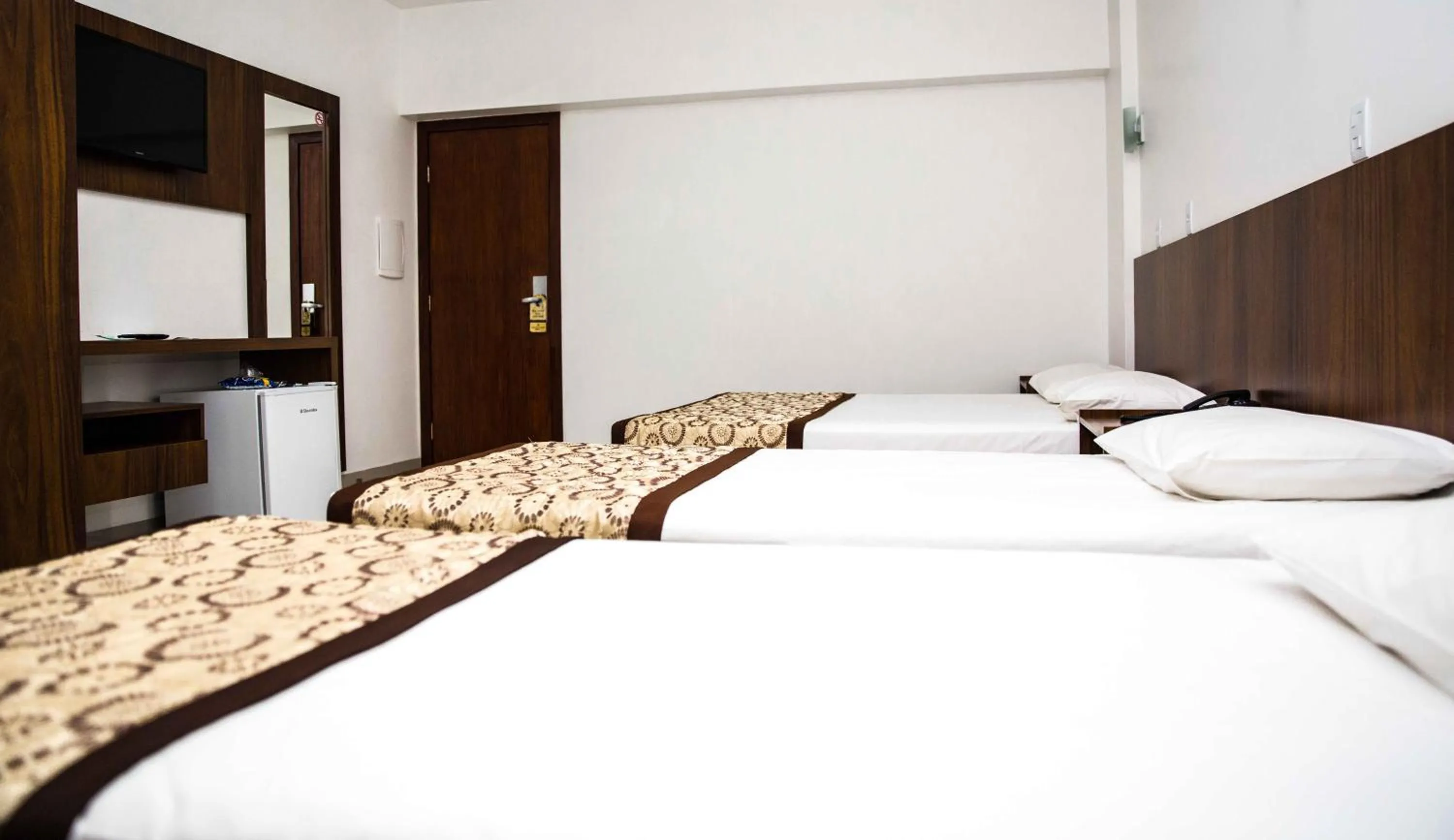 Bedroom, Bed in Gálatas Golden Hotel