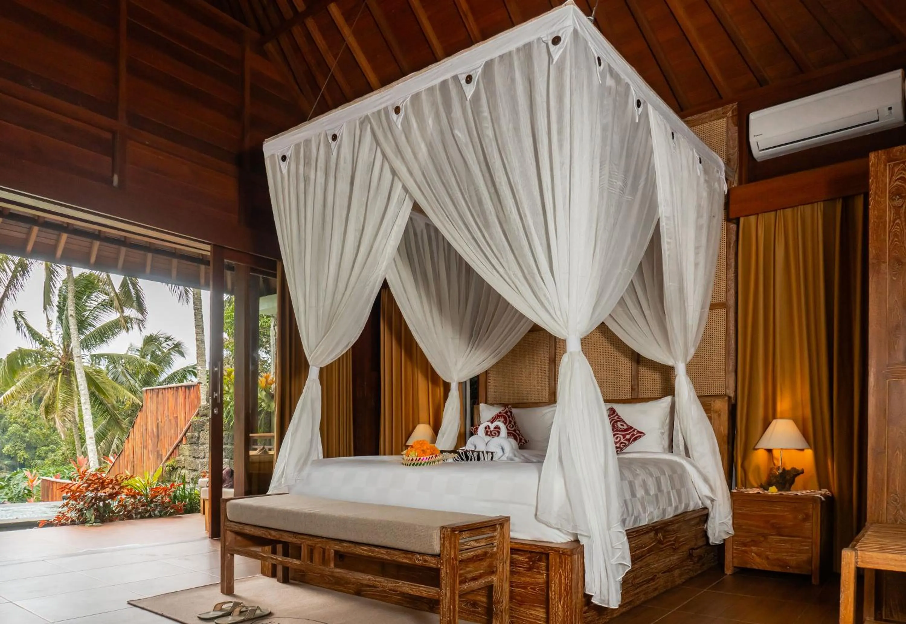 Bed in Sebatu Valley Villas