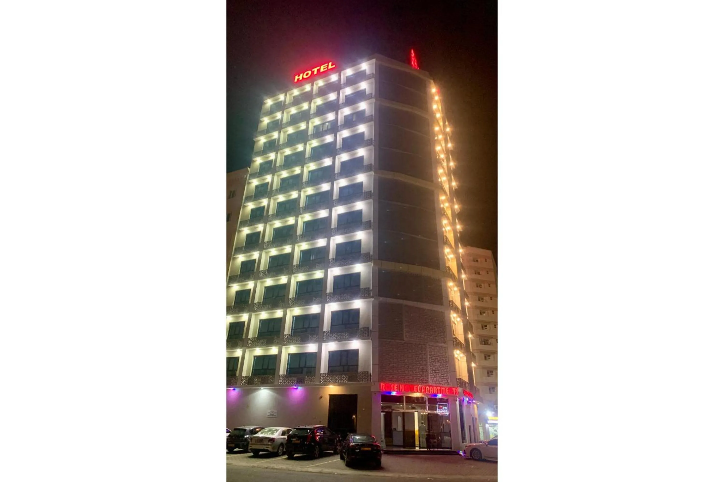 Facade/entrance in OYO Townhouse 156 Rose Hotel Apartments