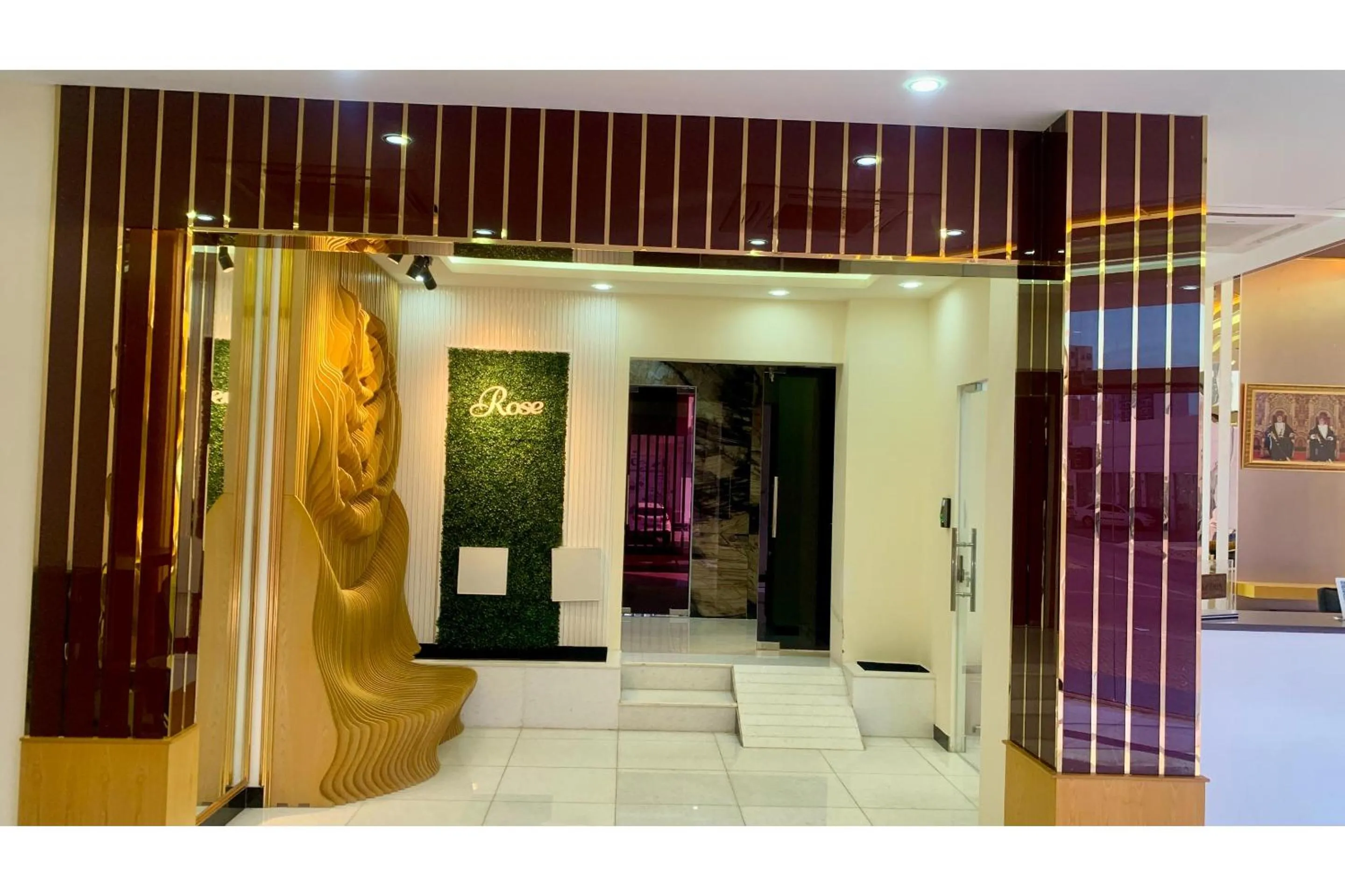 Lobby or reception in OYO Townhouse 156 Rose Hotel Apartments
