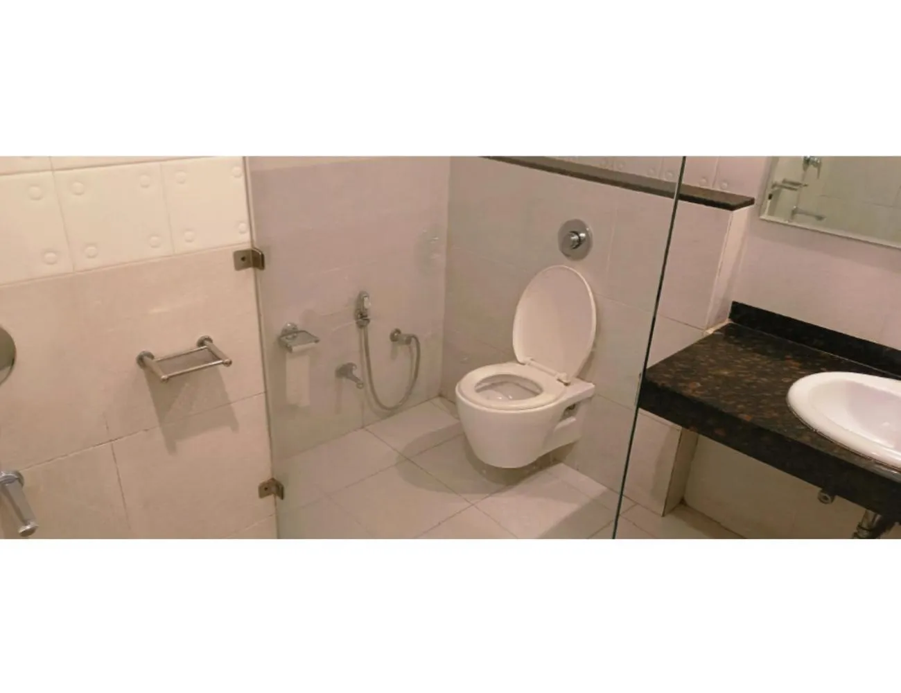 Shower in Jai Maa Inn Hotel, Katra