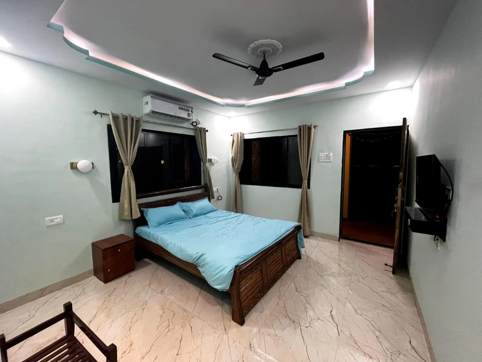 Bedroom, Bed in Tarangan Resort