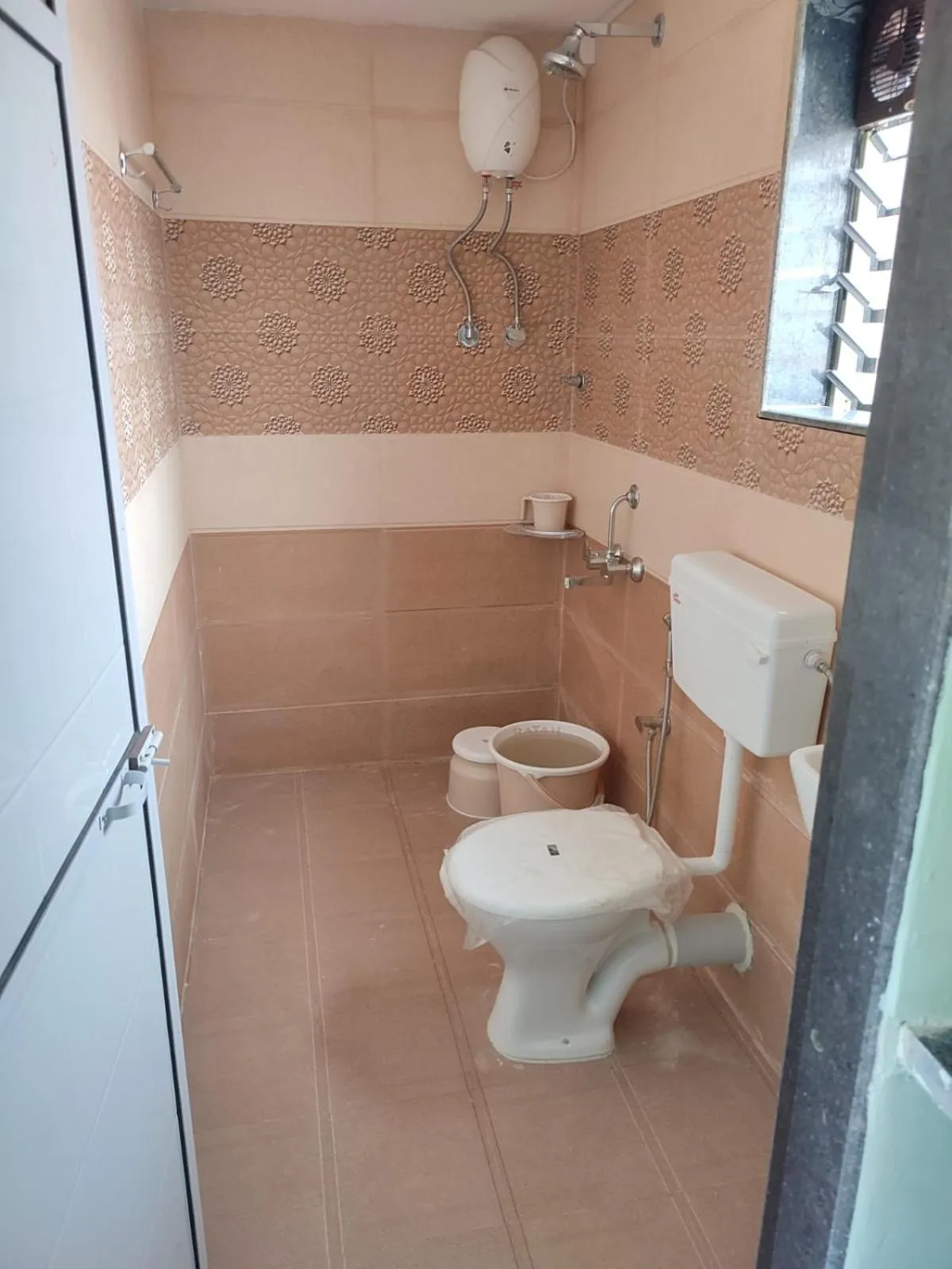 Shower in Tarangan Resort