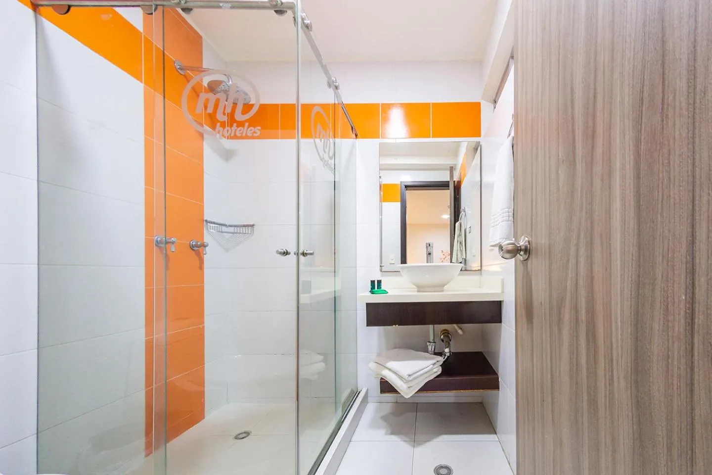 Bathroom in Hotel MH Pereira