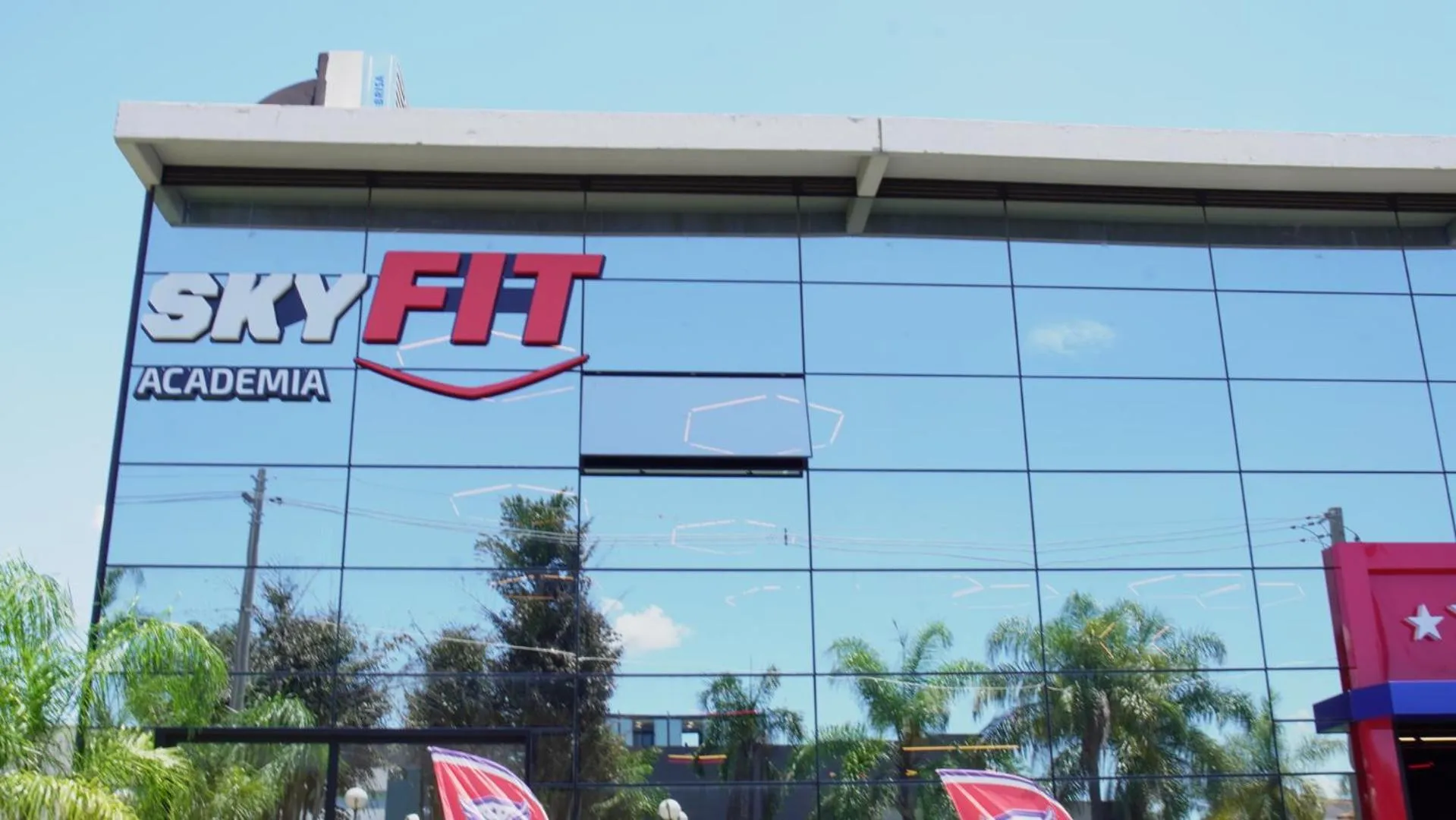 Fitness centre/facilities in DMax Hotel