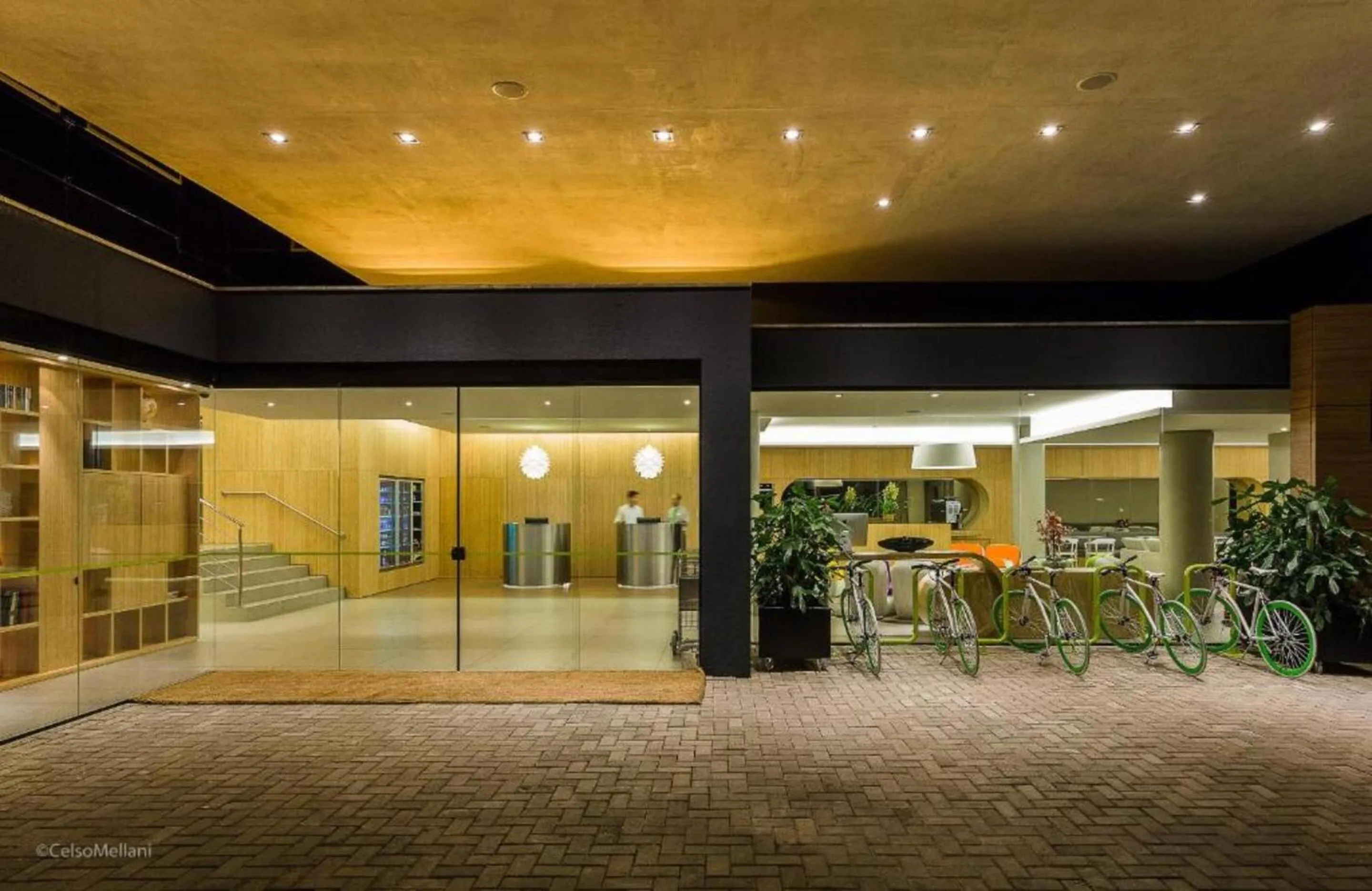 Facade/entrance in DMax Hotel