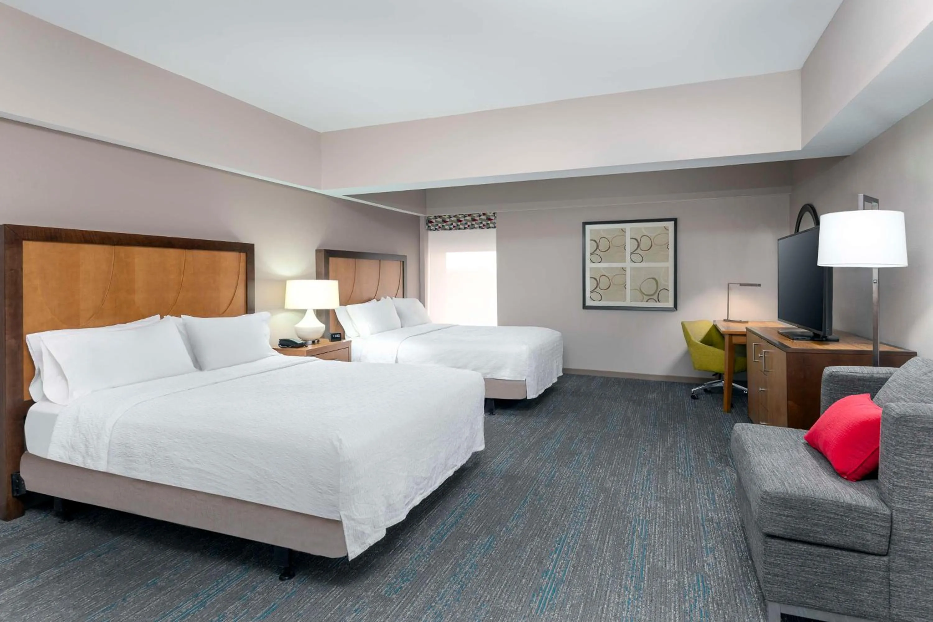 Bedroom, Bed in Hampton Inn and Suites Clayton/St. Louis-Galleria Area