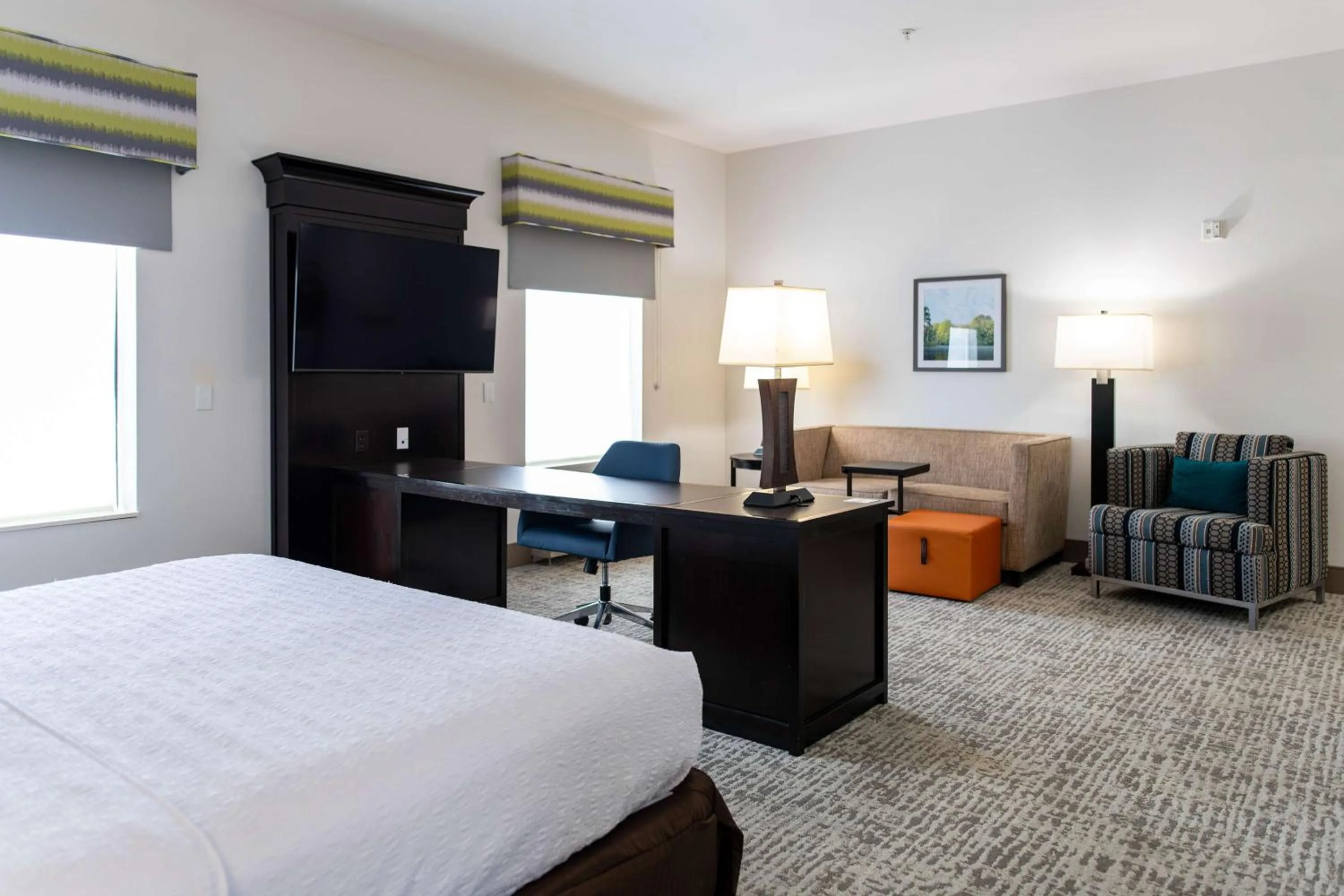 Bedroom, Bed in Hampton Inn & Suites Effingham