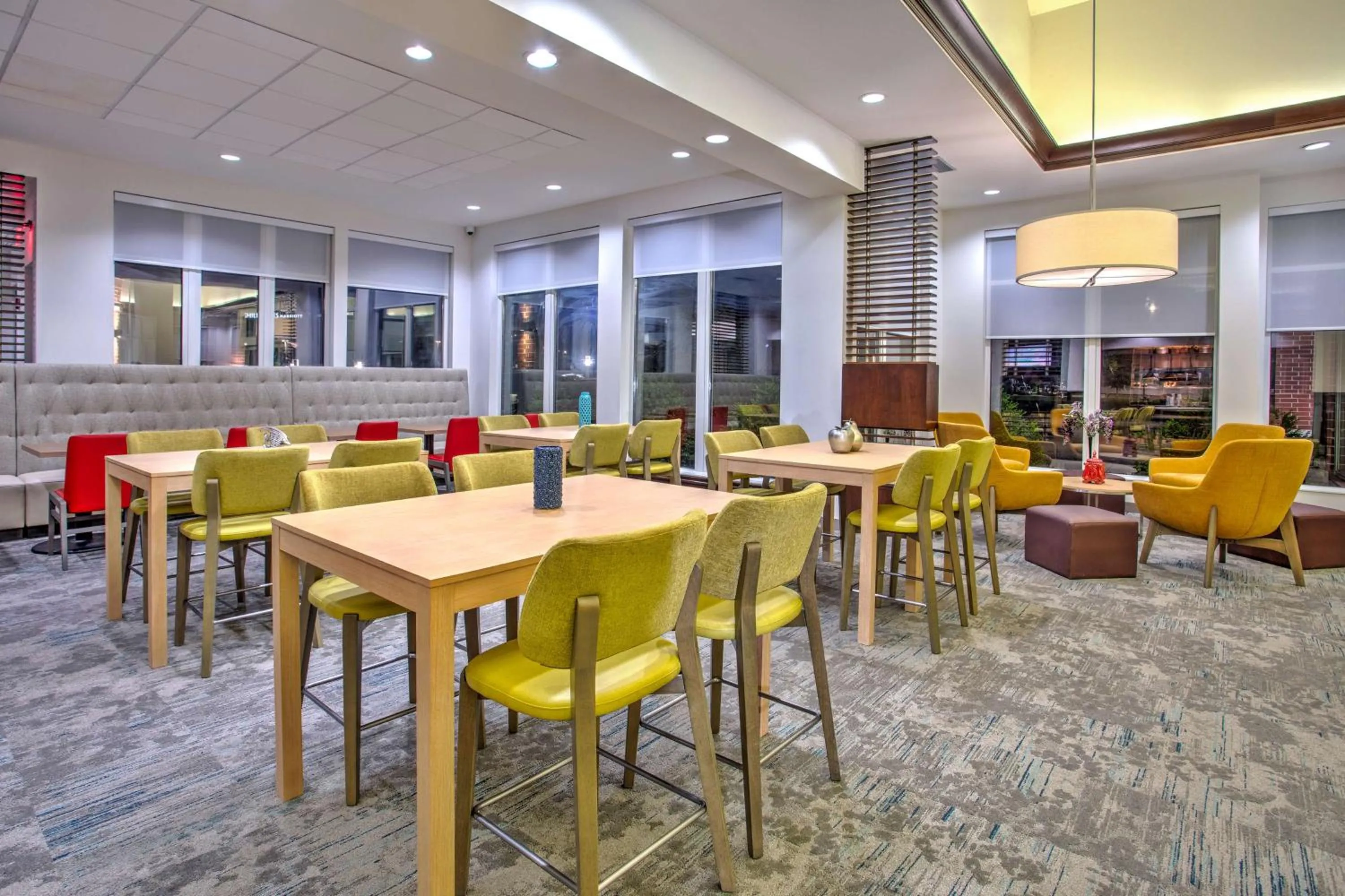 Restaurant/places to eat in Hilton Garden Inn Benton Harbor