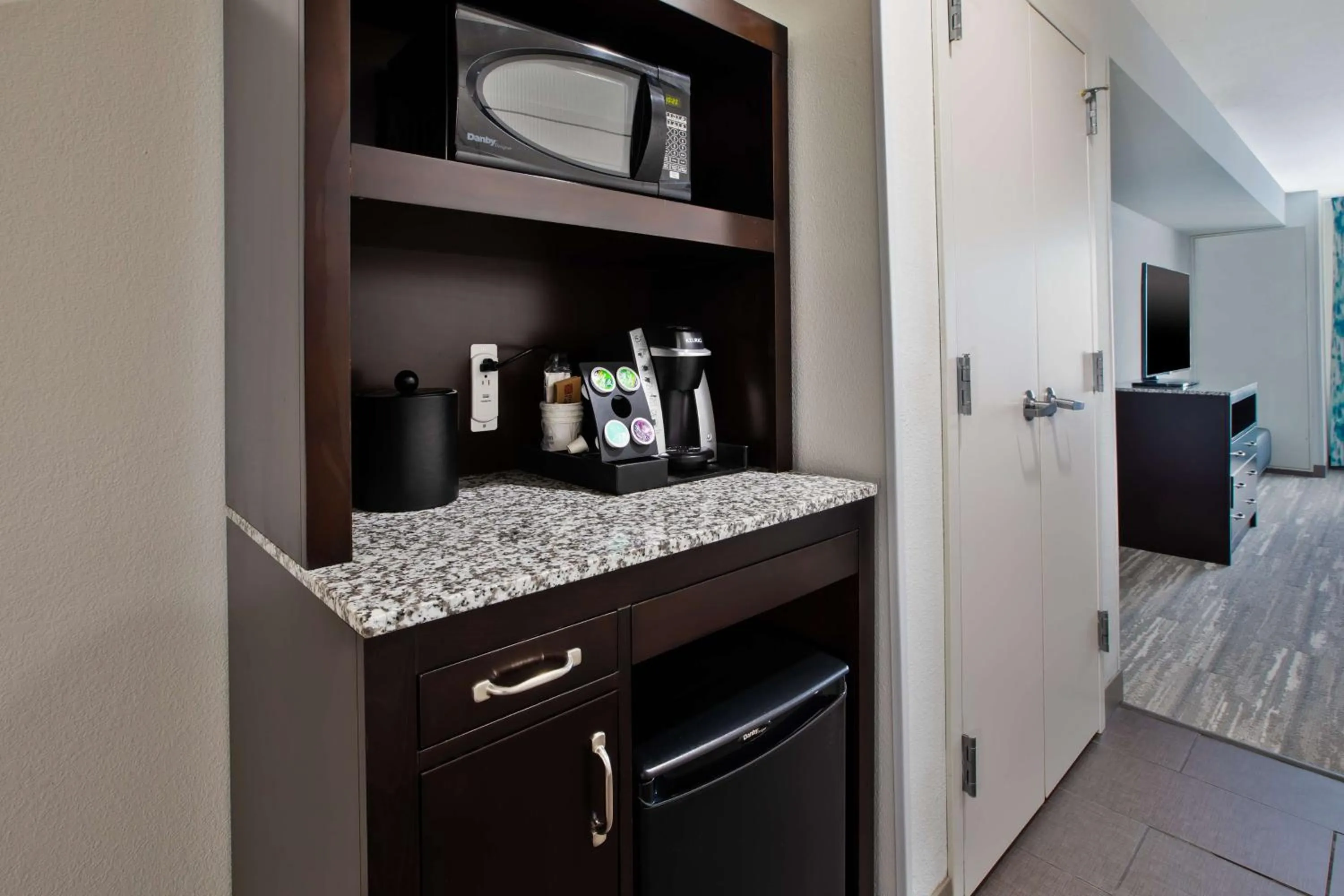 Bedroom in Hilton Garden Inn Benton Harbor