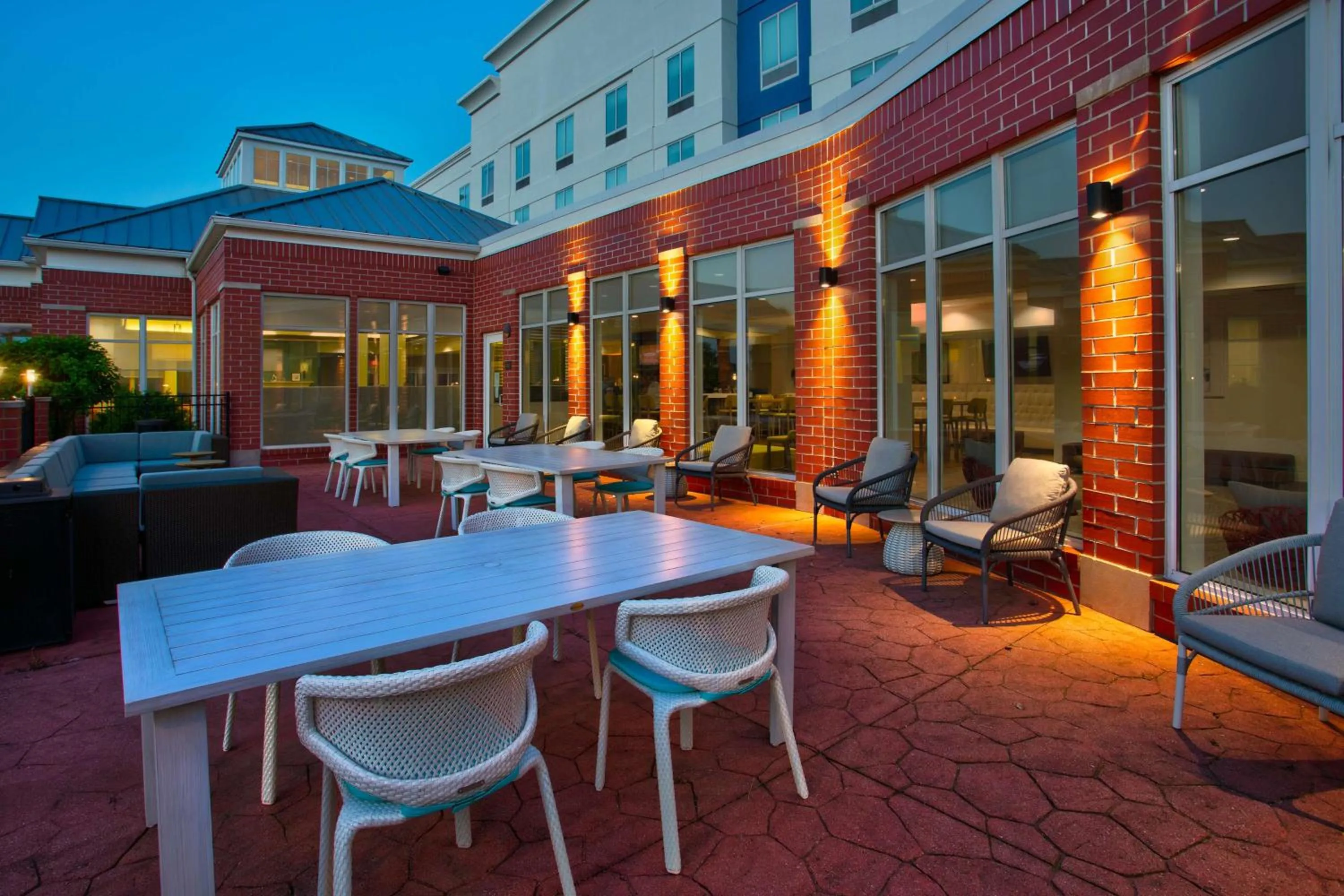Patio in Hilton Garden Inn Benton Harbor