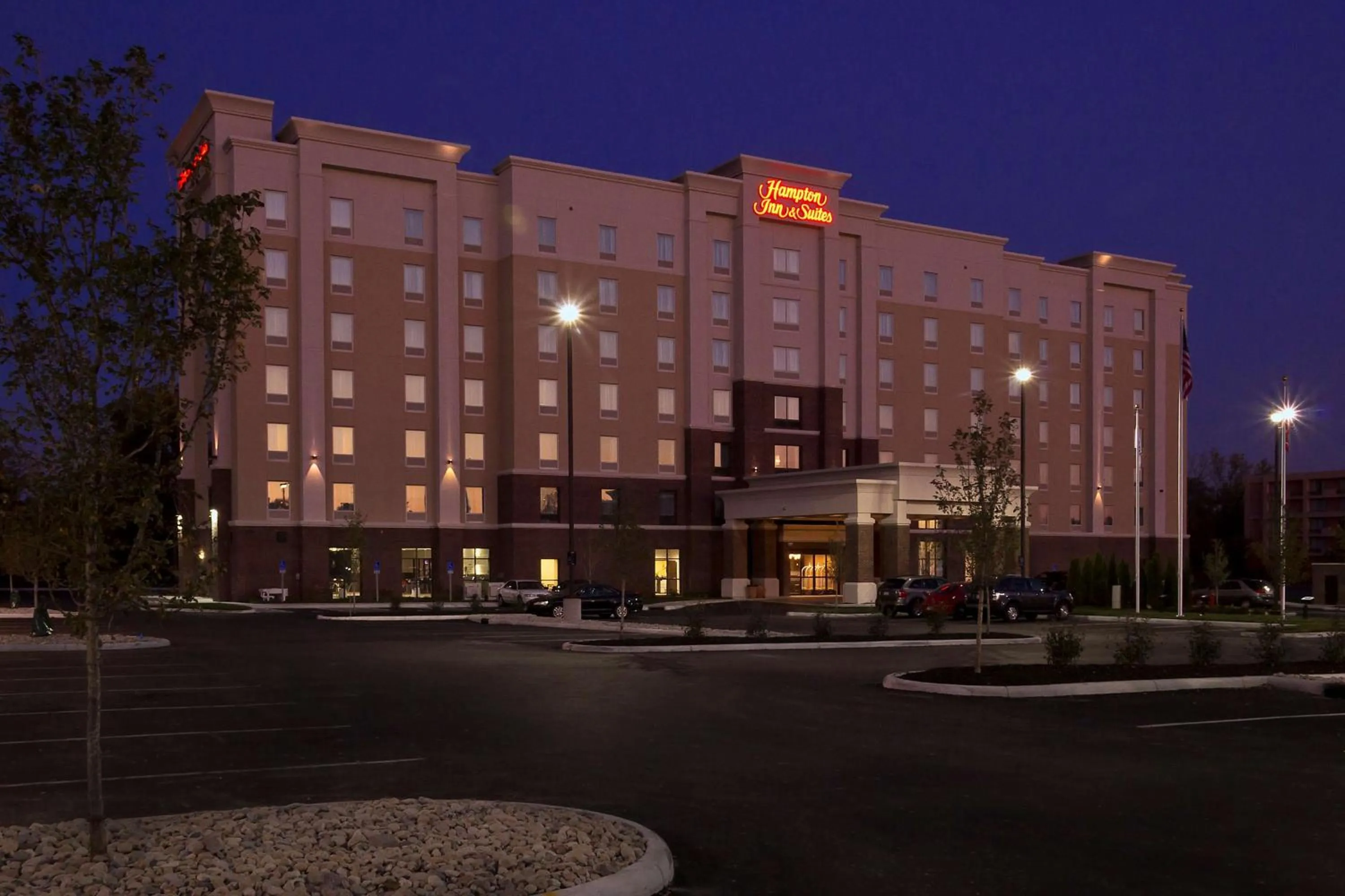 Property building in Hampton Inn & Suites Columbus/University Area