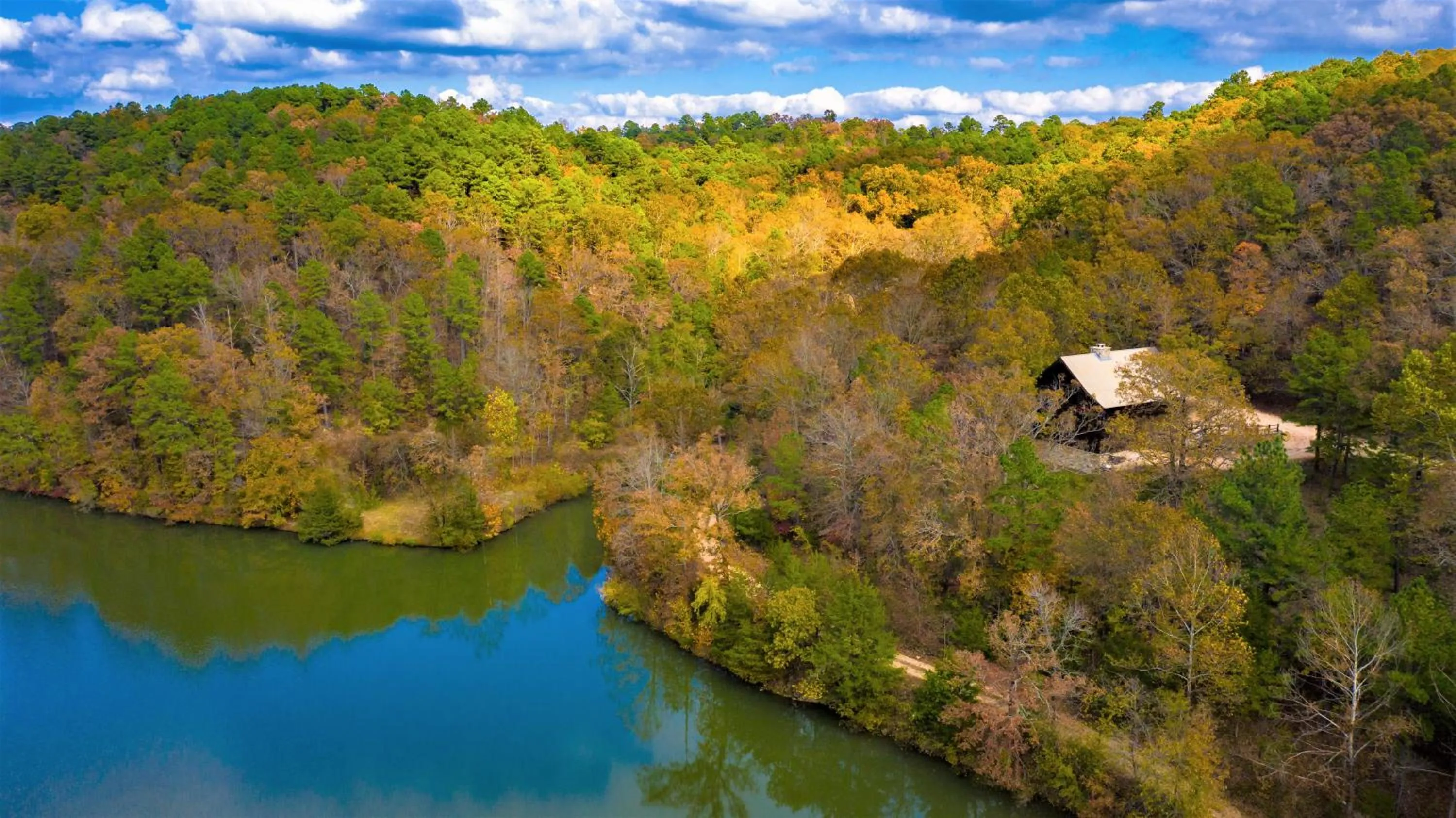 Natural landscape in Cinnamon Valley