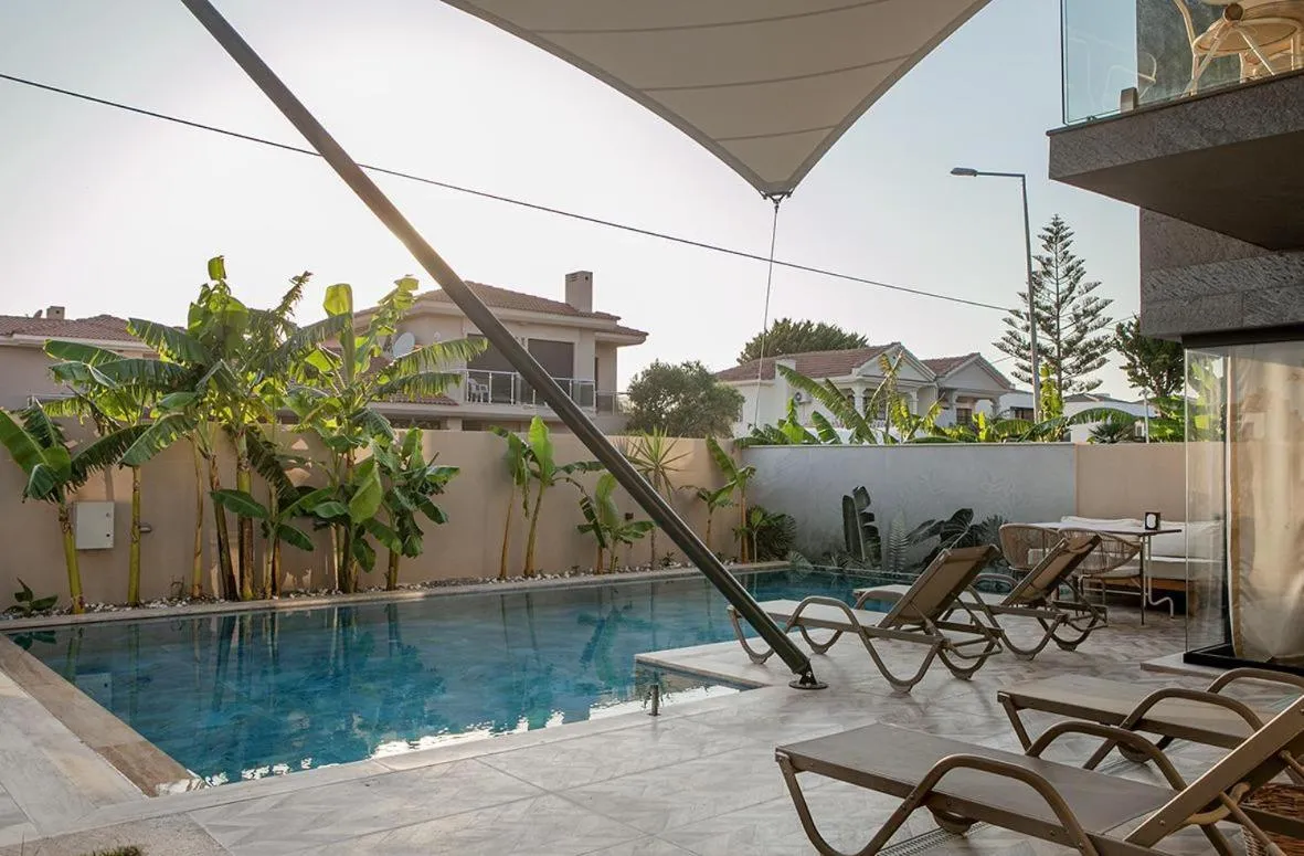 Swimming pool in Bellezza Hotel Alaçatı
