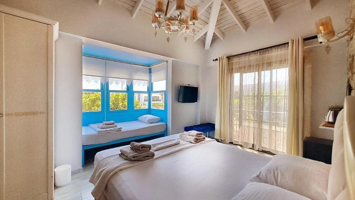 Photo of the whole room, Bed in Bellezza Hotel Alaçatı