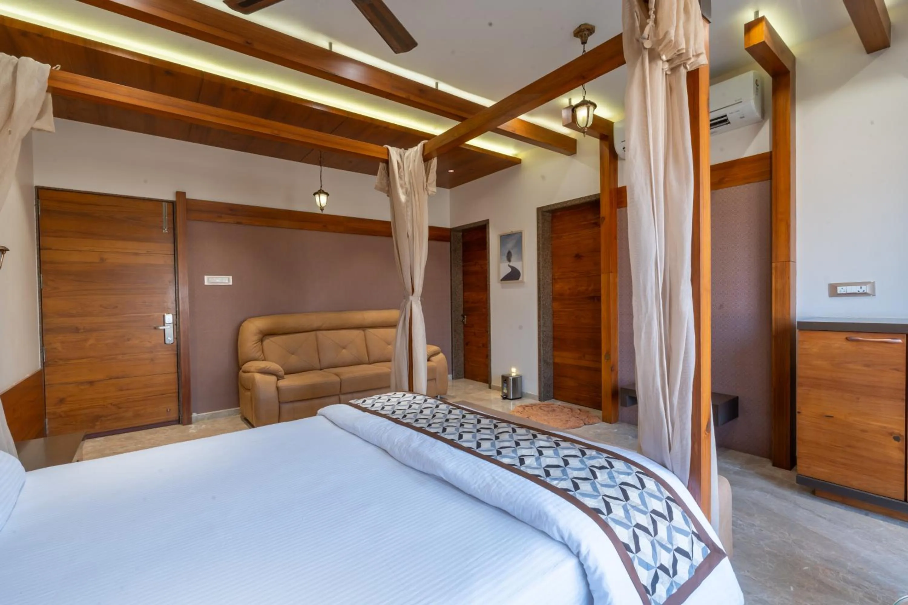 Bed in The Gaj Kesri Gir - Best Wildlife Resort in Gir