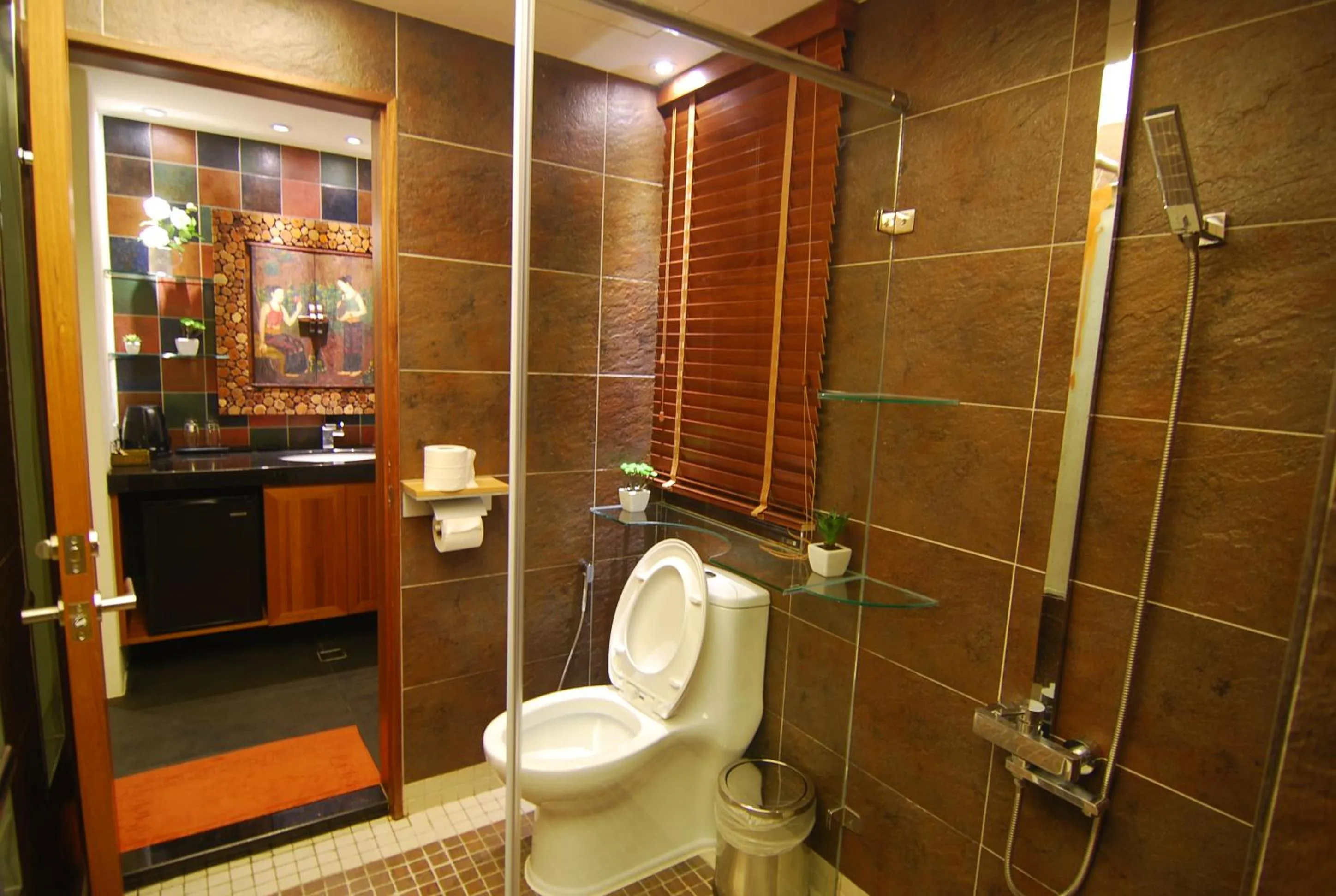 Shower in A&L Inn 戀灣旅棧