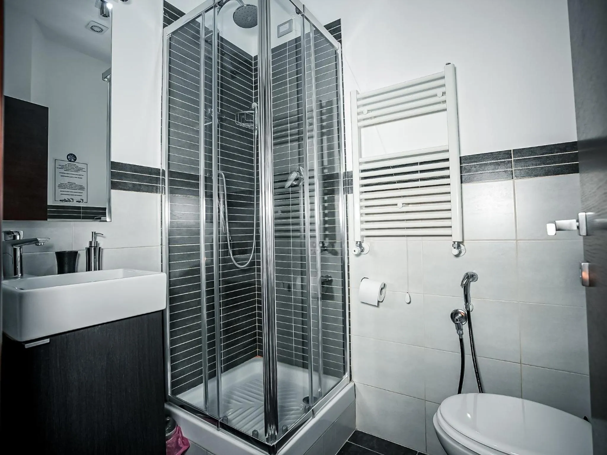 Shower in Casa Celestina Roma