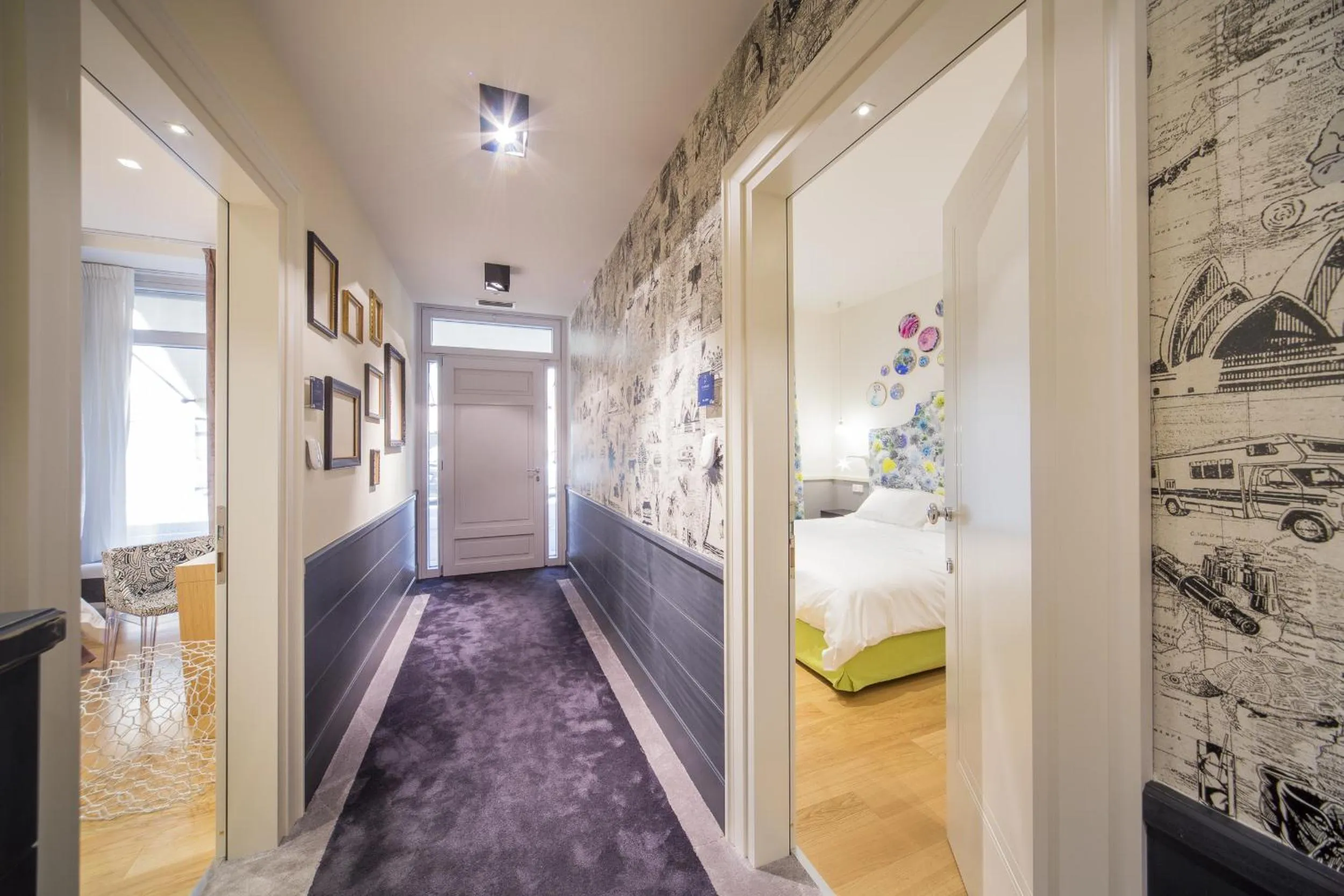 Lobby or reception, Bed in Cinque Rooms