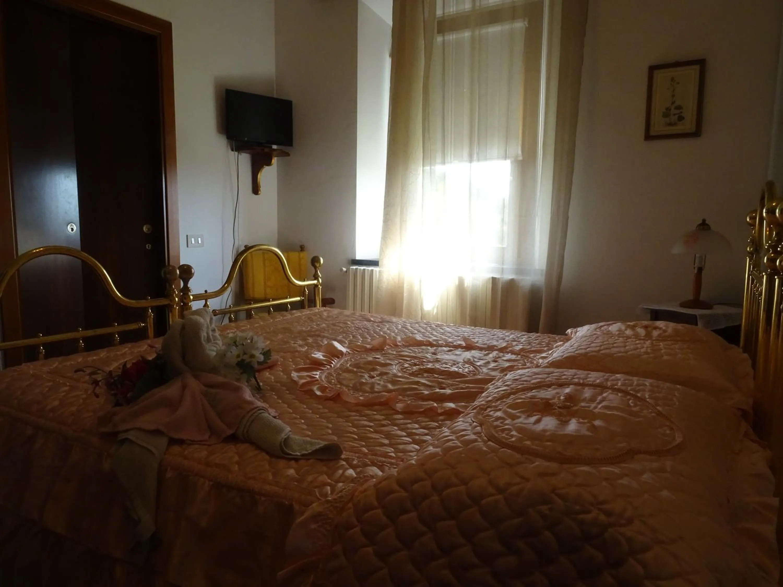 Photo of the whole room, Bed in Le Mimose B&B