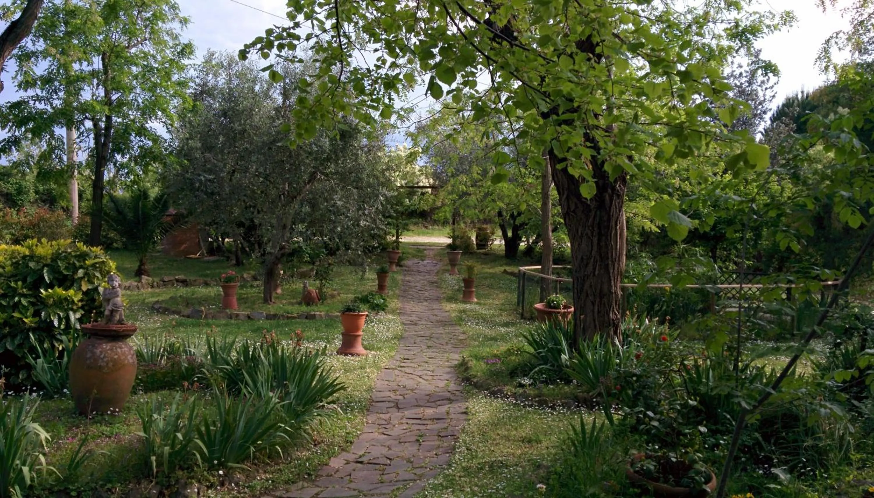 Garden in Le Mimose B&B