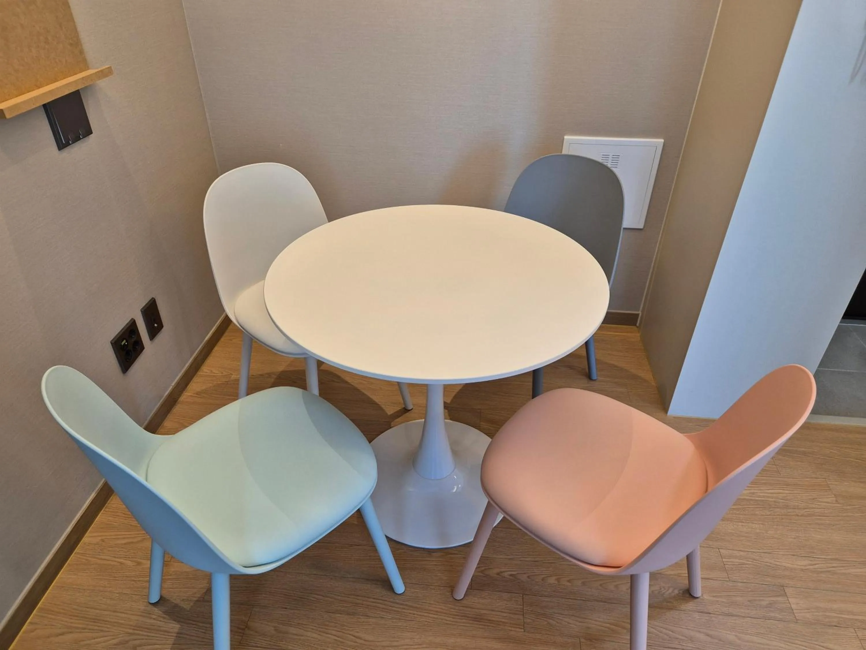 Dining area in The solid residence - Elbon the stay by haeundae