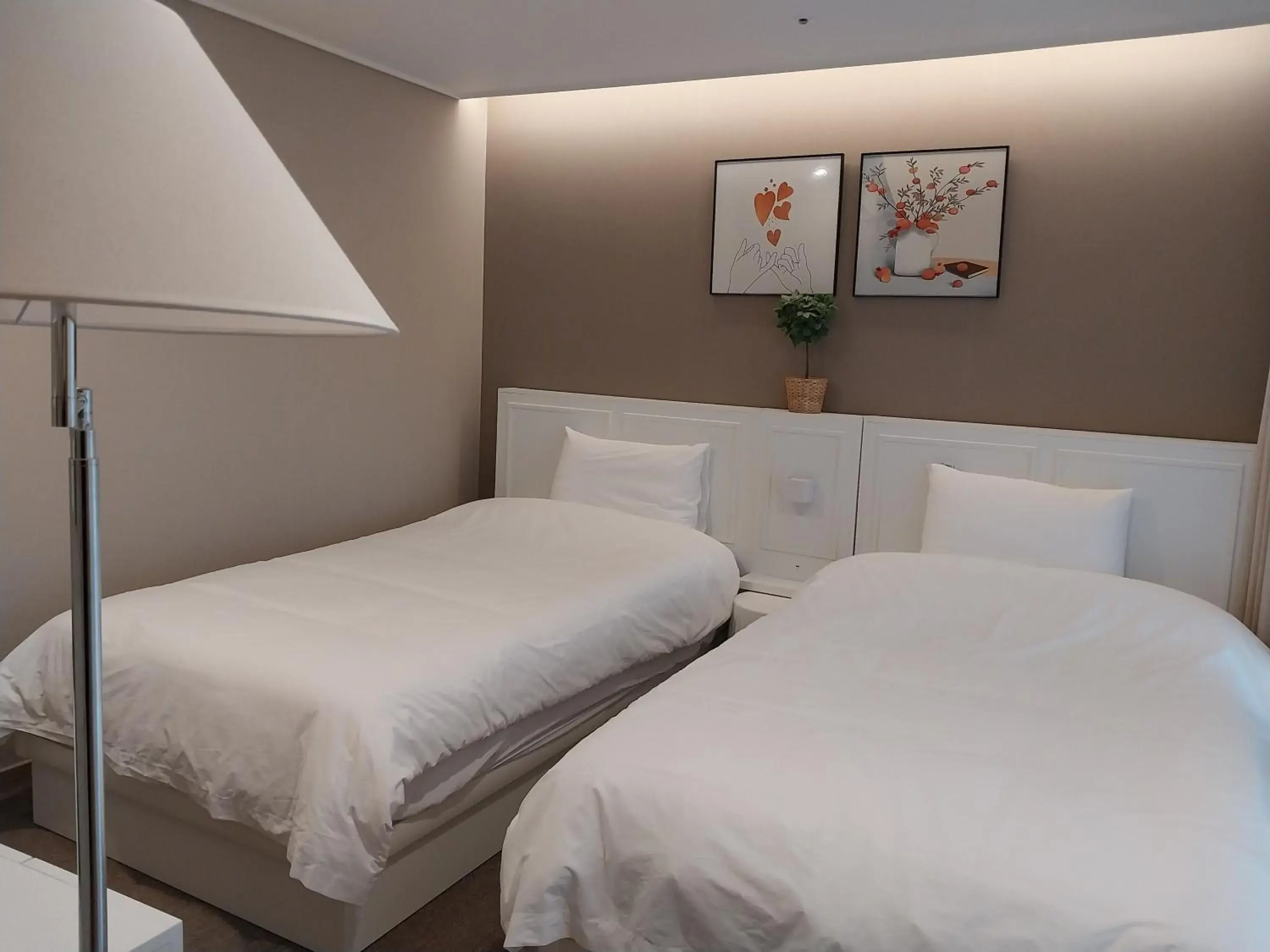 Twin Room with Private Bathroom in The solid residence - Elbon the stay by haeundae Twin Room with Private Bathroom in The solid residence - Elbon the stay by haeundae