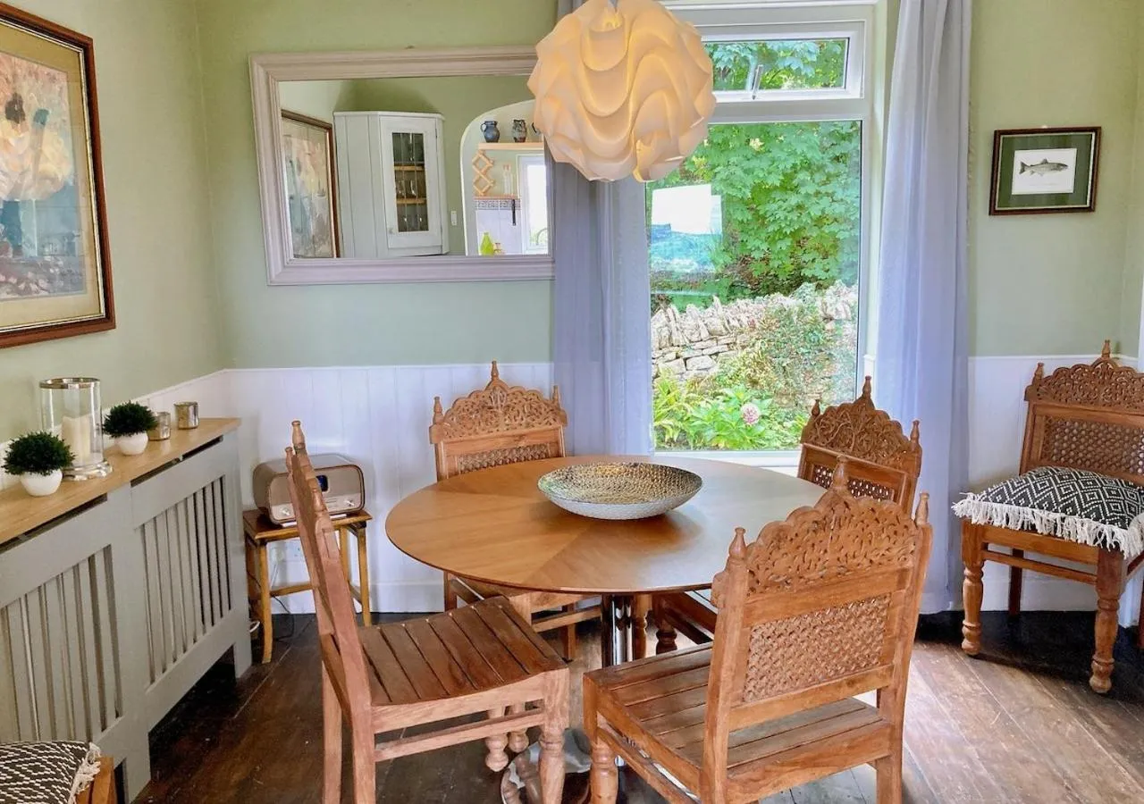 Dining area in Burleigh Court Hotel