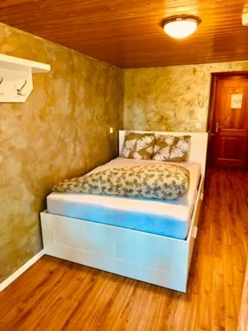 Bed in Swiss Lodge Joopi