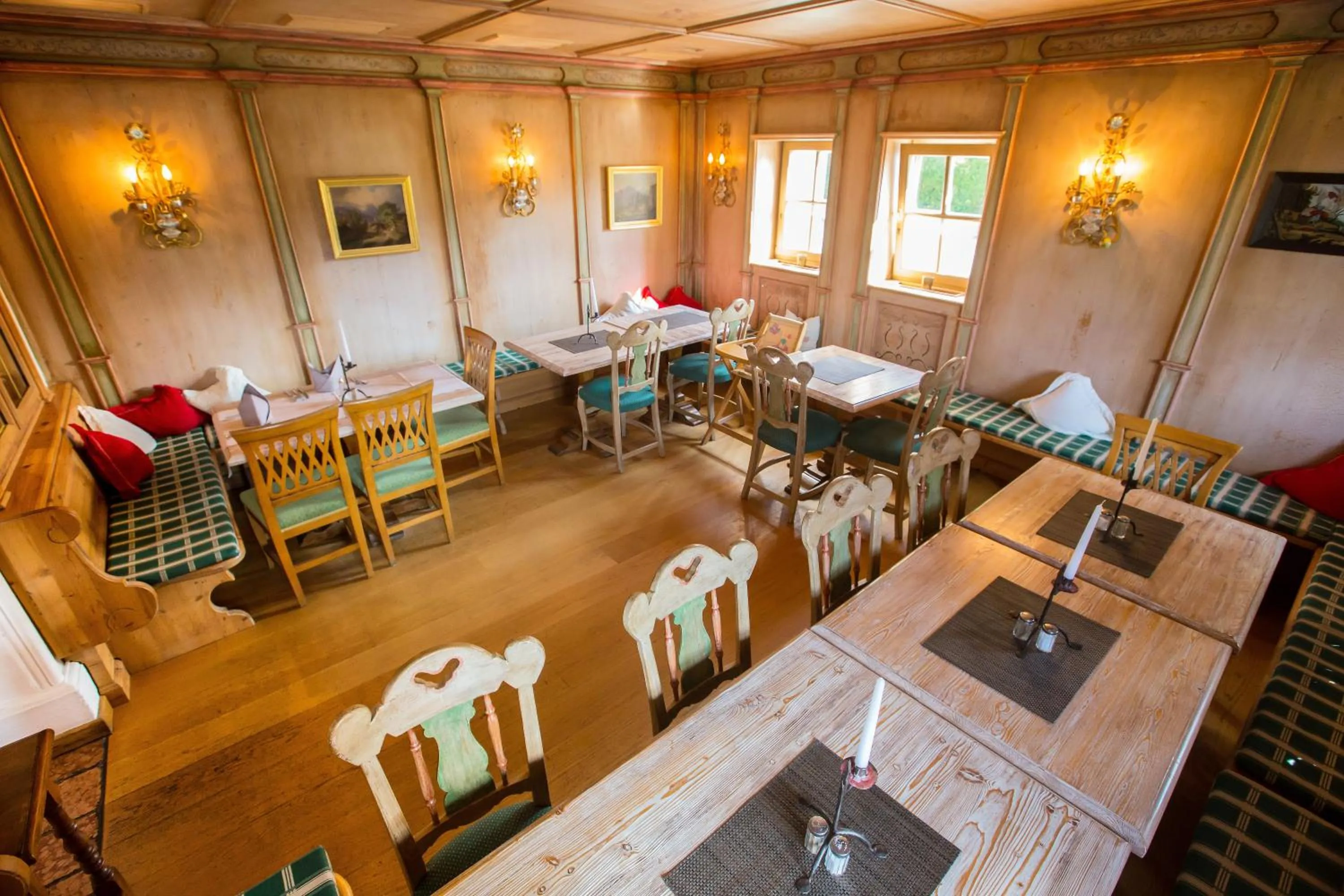 Restaurant/places to eat in DEVA Villa Mittermaier