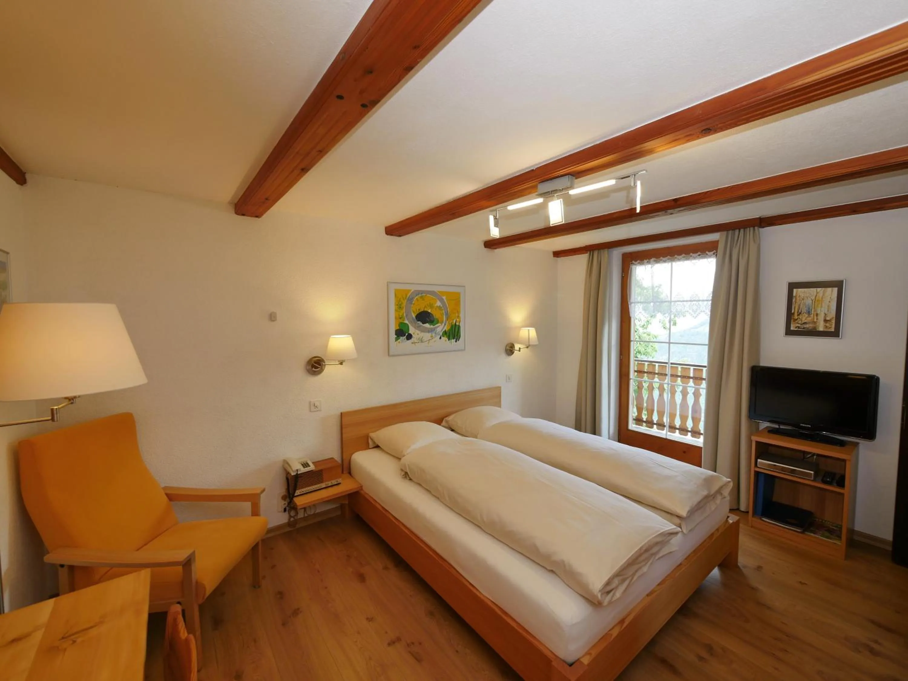 Bed in Hotel Alpenblick