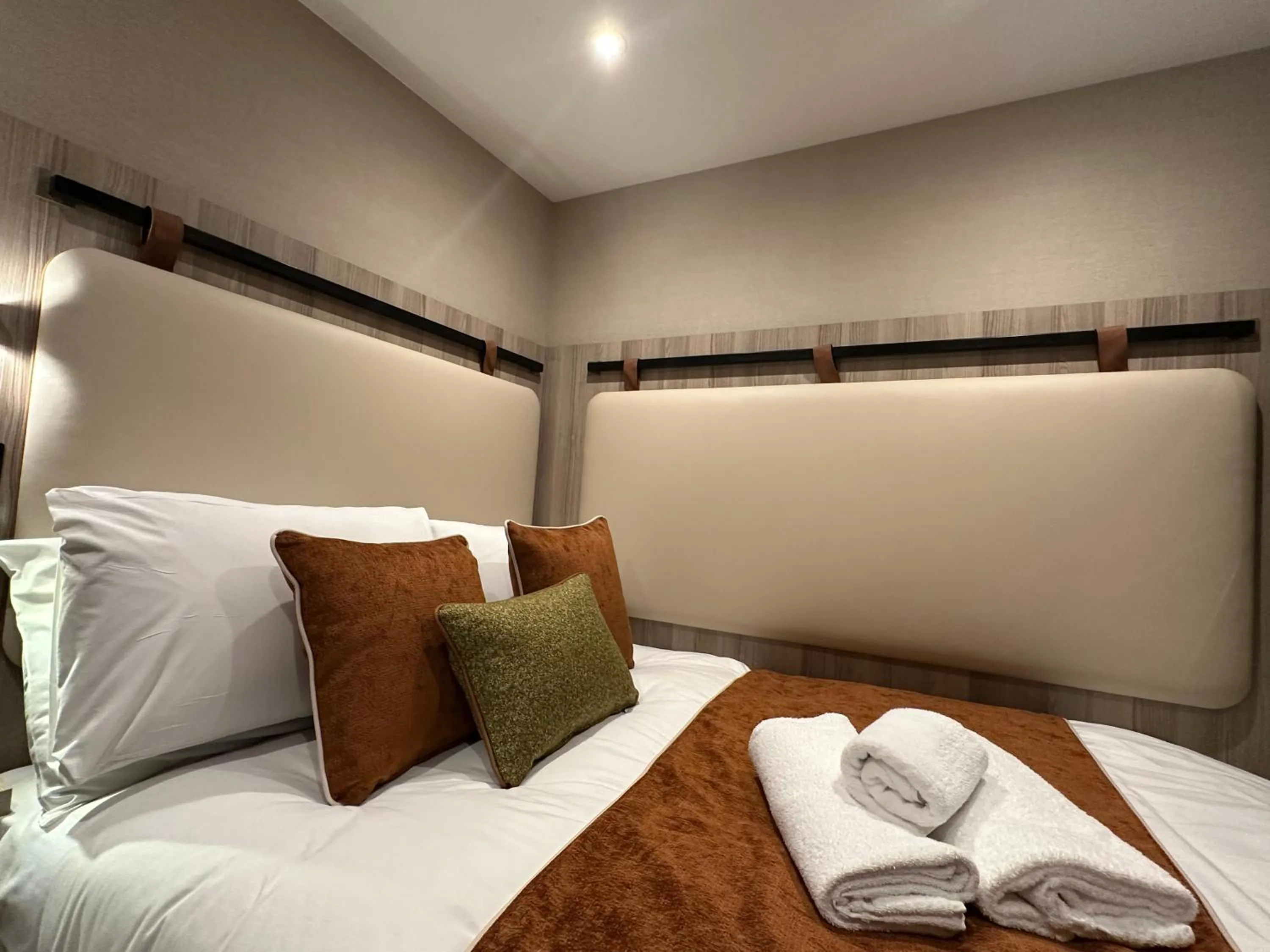 Bed in Mabledon Court Hotel