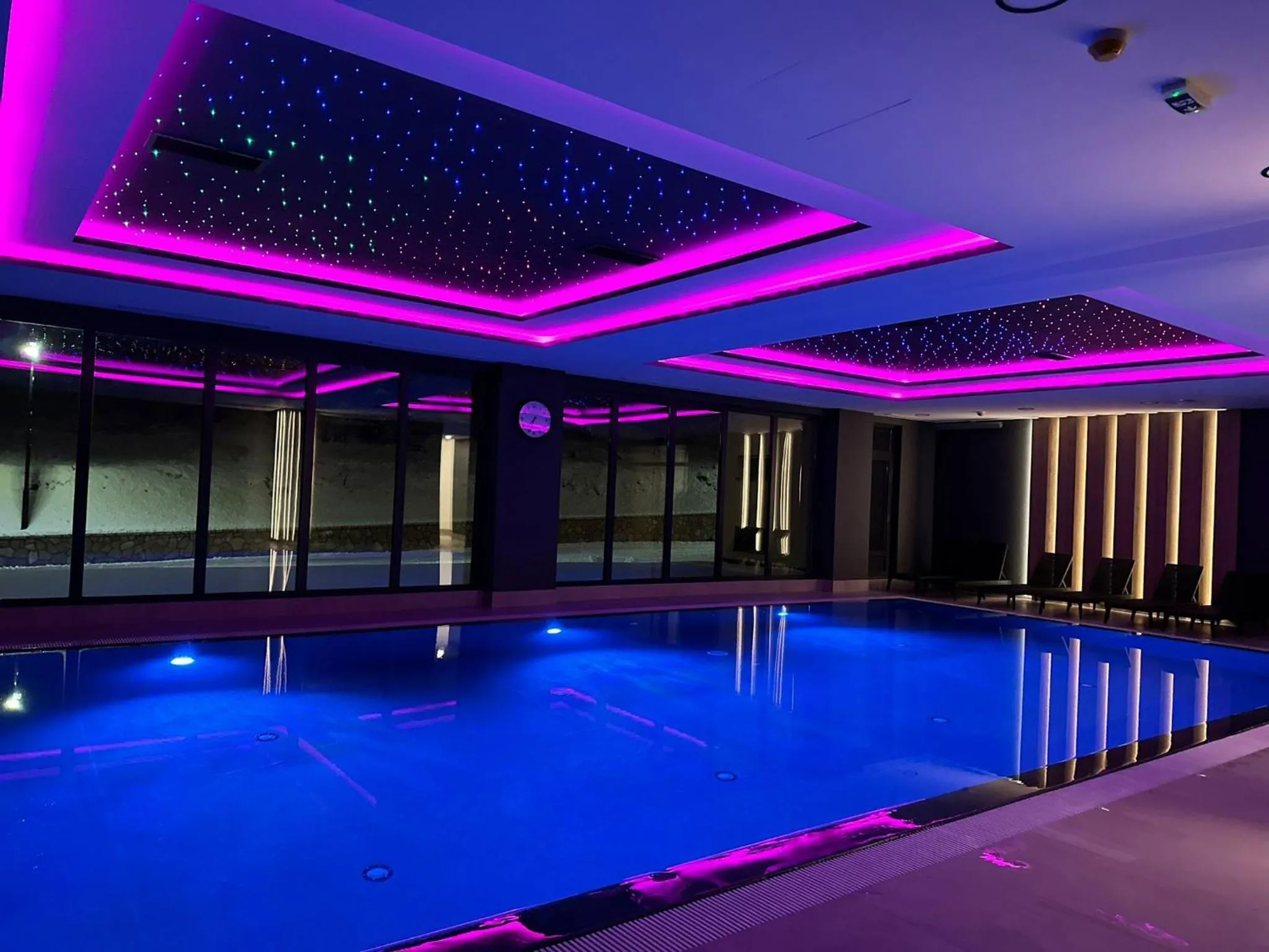 Pool view in Aparthotel Zlatni Javor