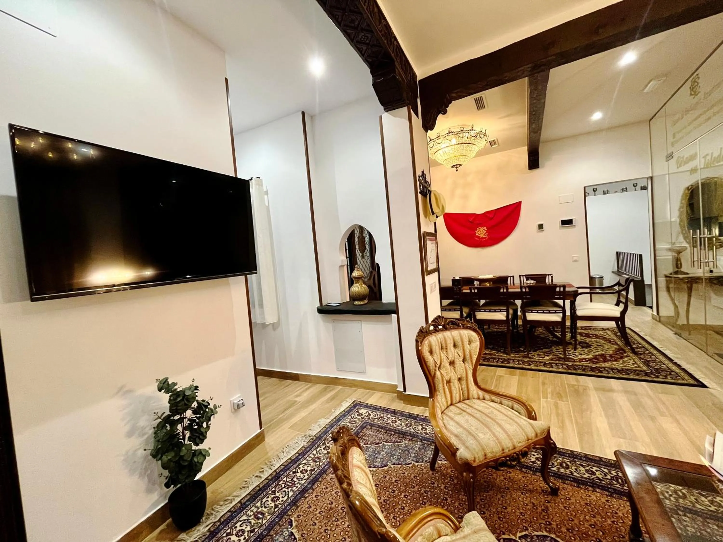 TV and multimedia in Casón De Los López Apartments