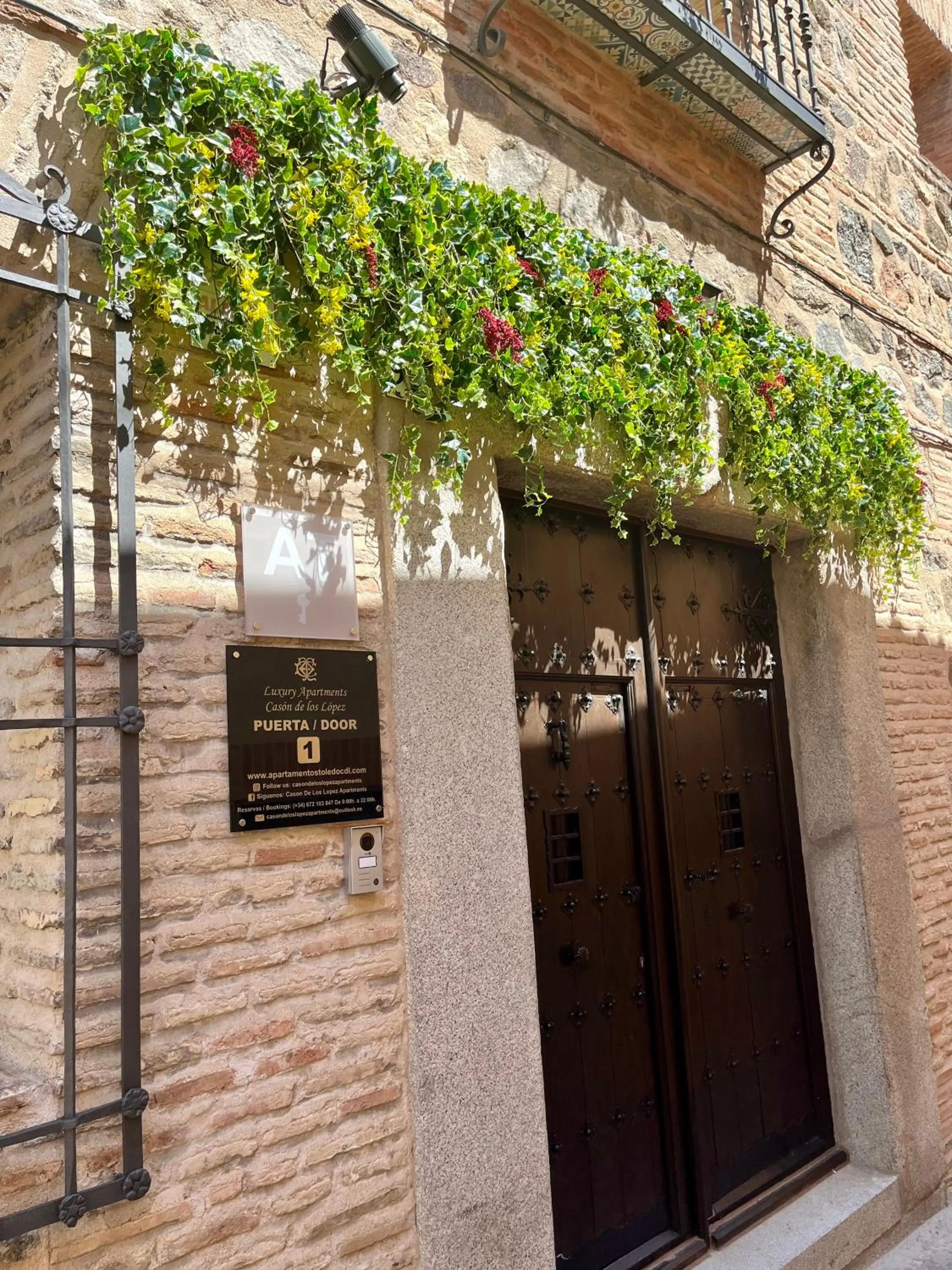 Facade/entrance in Casón De Los López Apartments