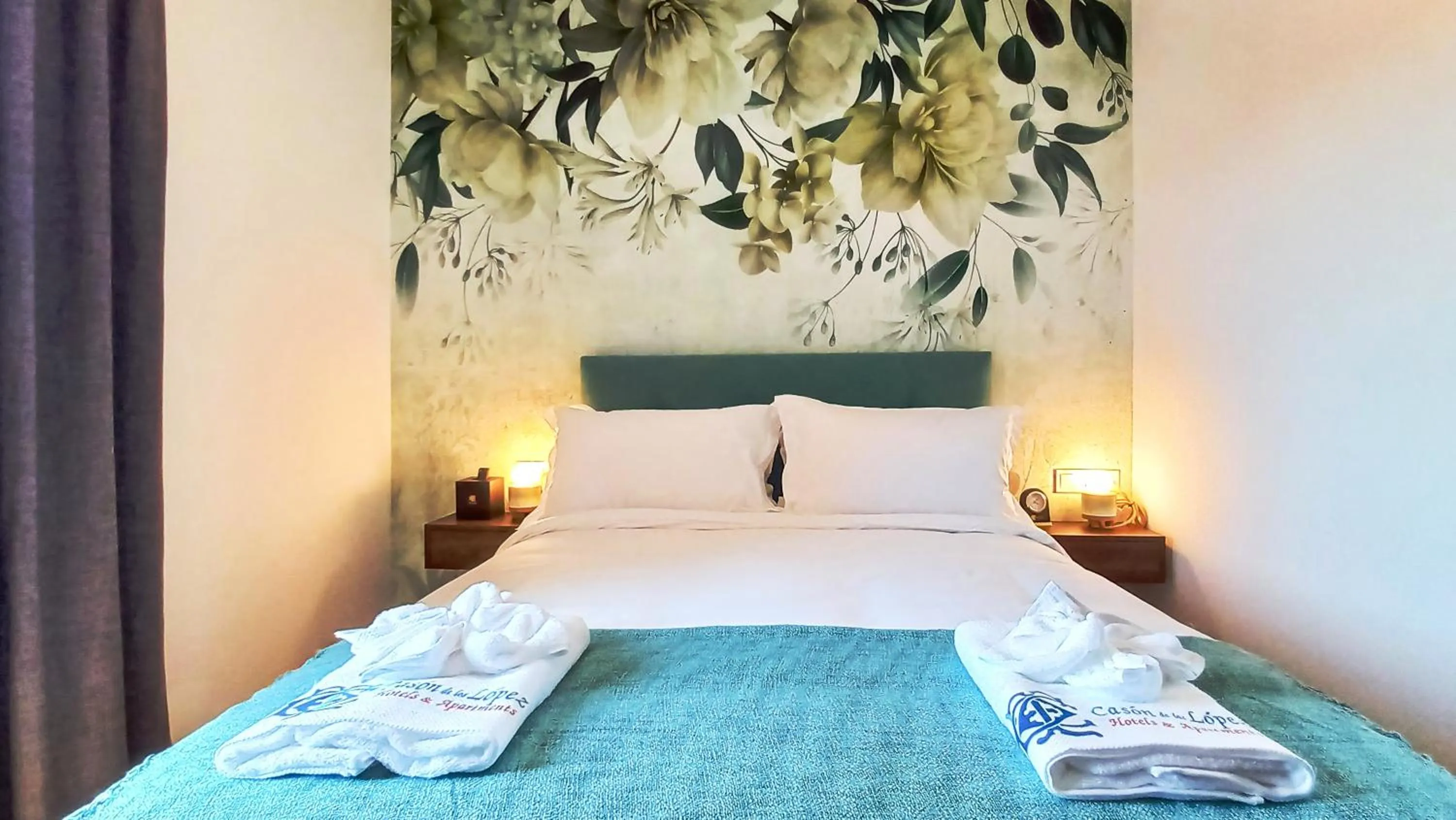 Bed in Casón De Los López Apartments