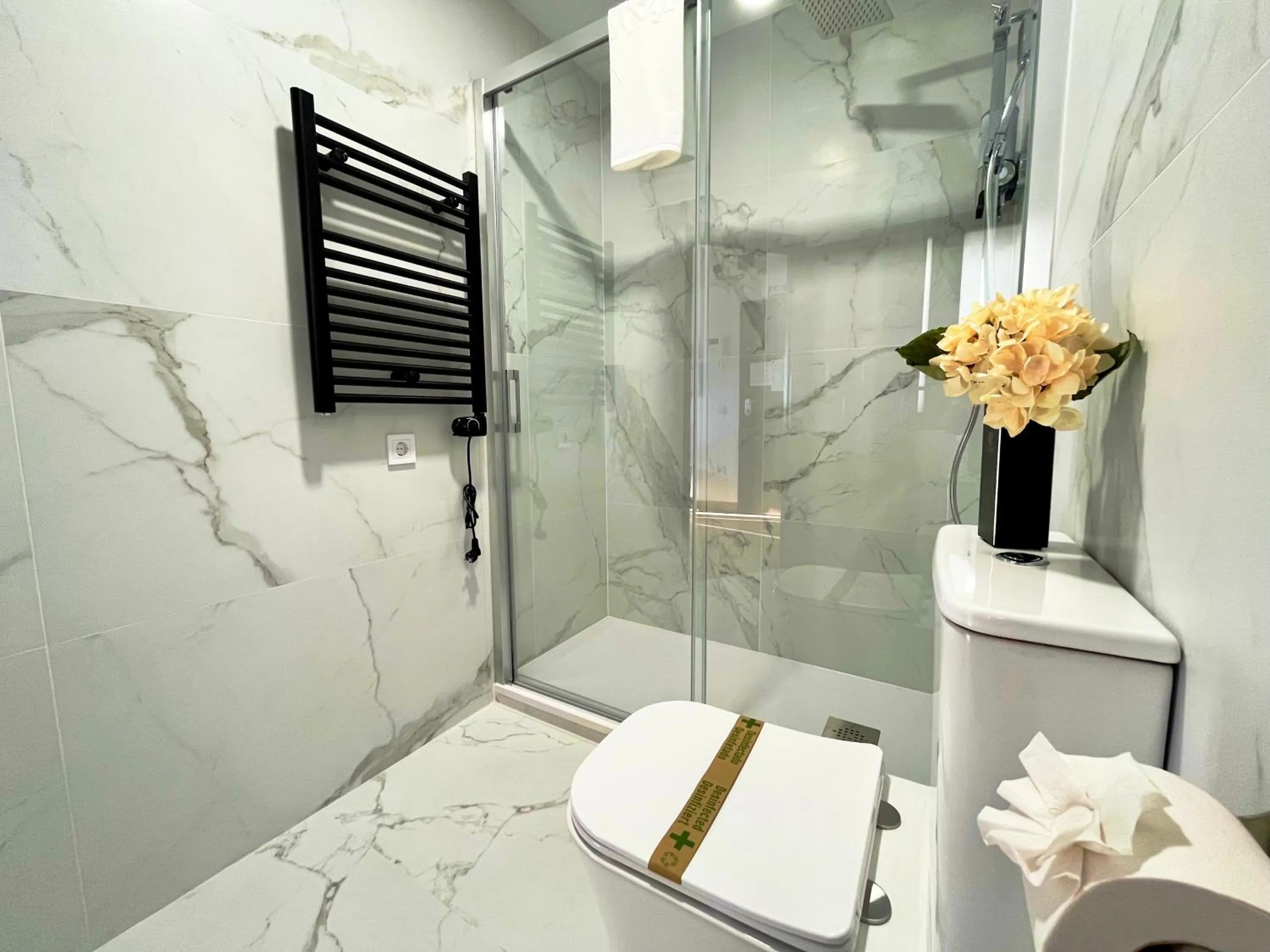 Shower in Casón De Los López Apartments