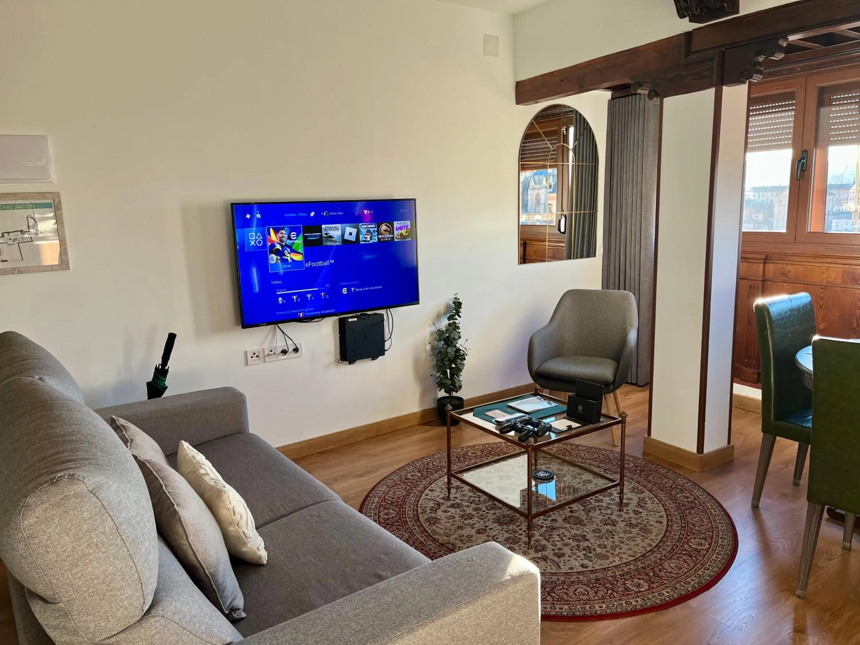 TV and multimedia in Casón De Los López Apartments