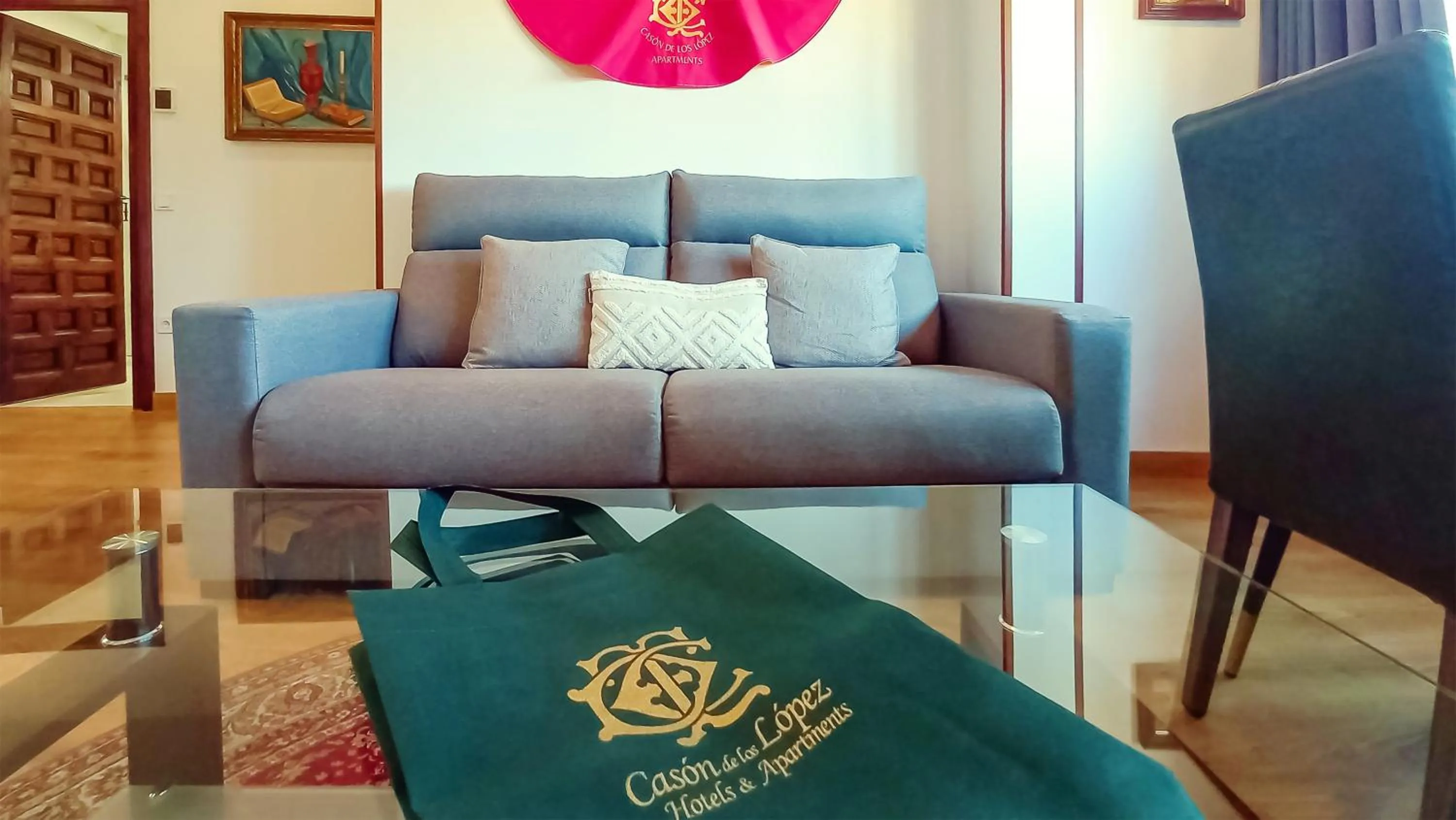 TV and multimedia in Casón De Los López Apartments