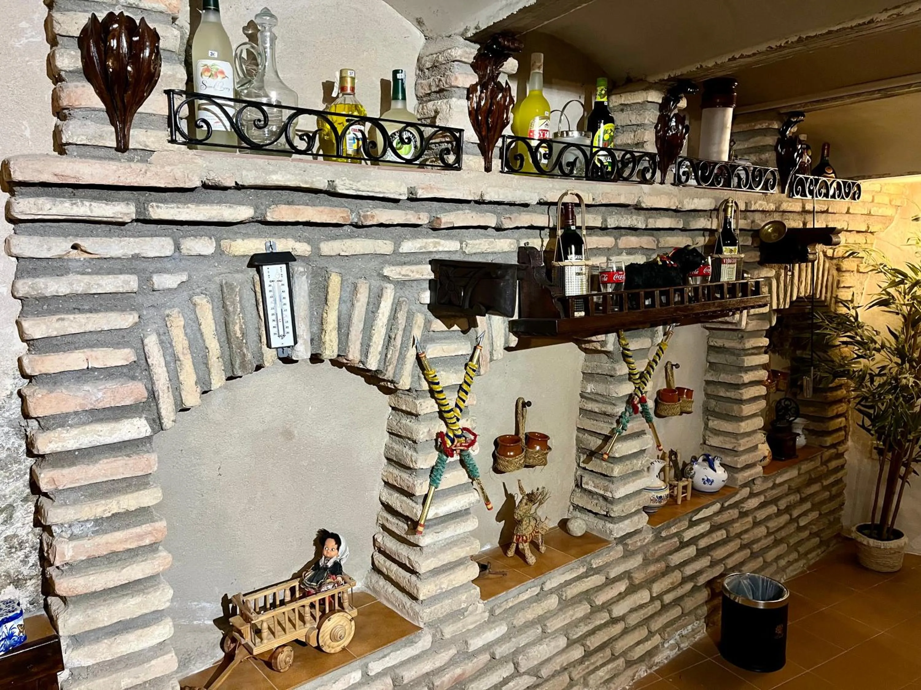 Nightclub / DJ in Casón De Los López Apartments