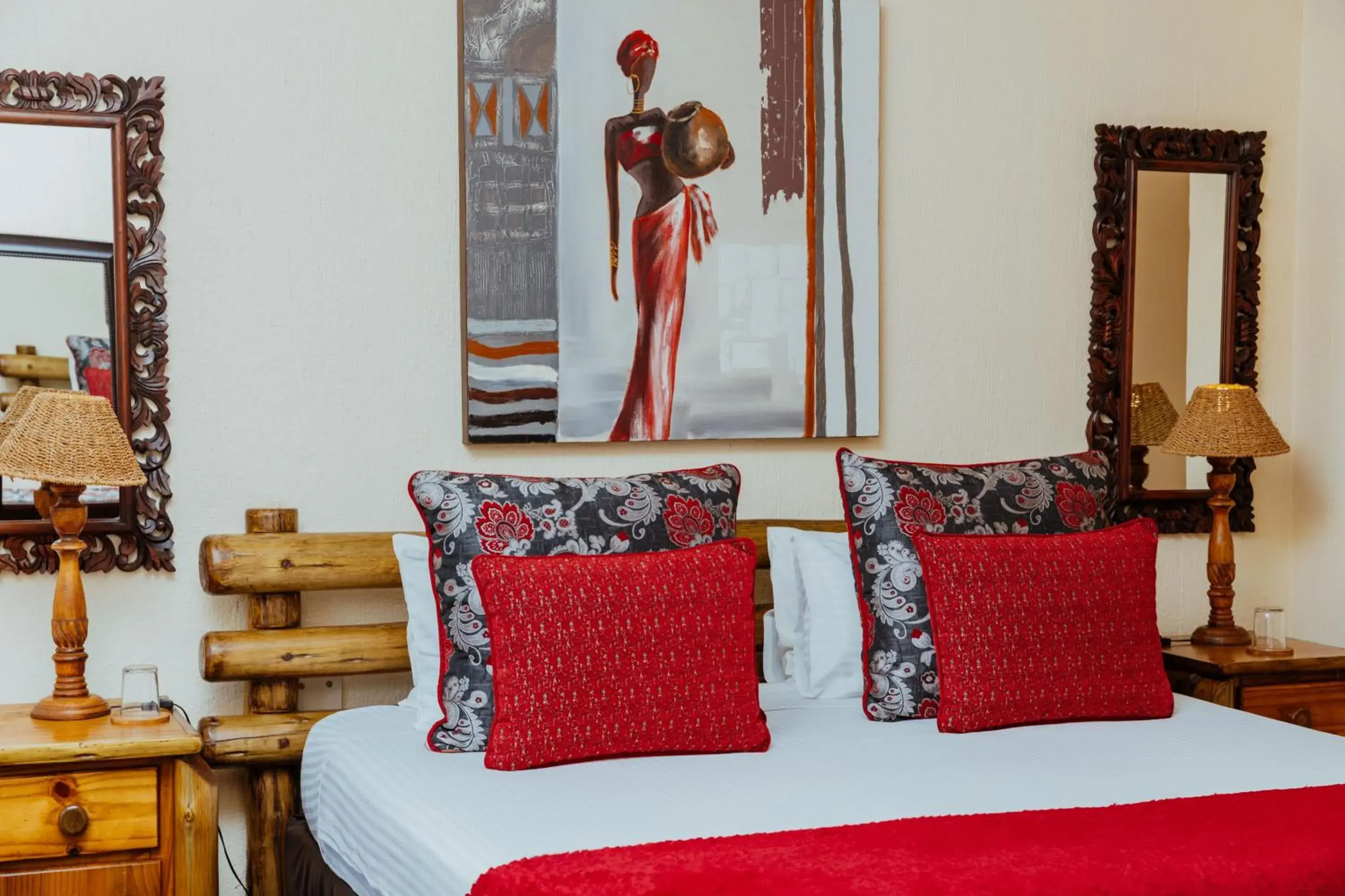 King Room with Pool View - single occupancy in Boubou Bed and Breakfast King Room with Pool View - single occupancy in Boubou Bed and Breakfast