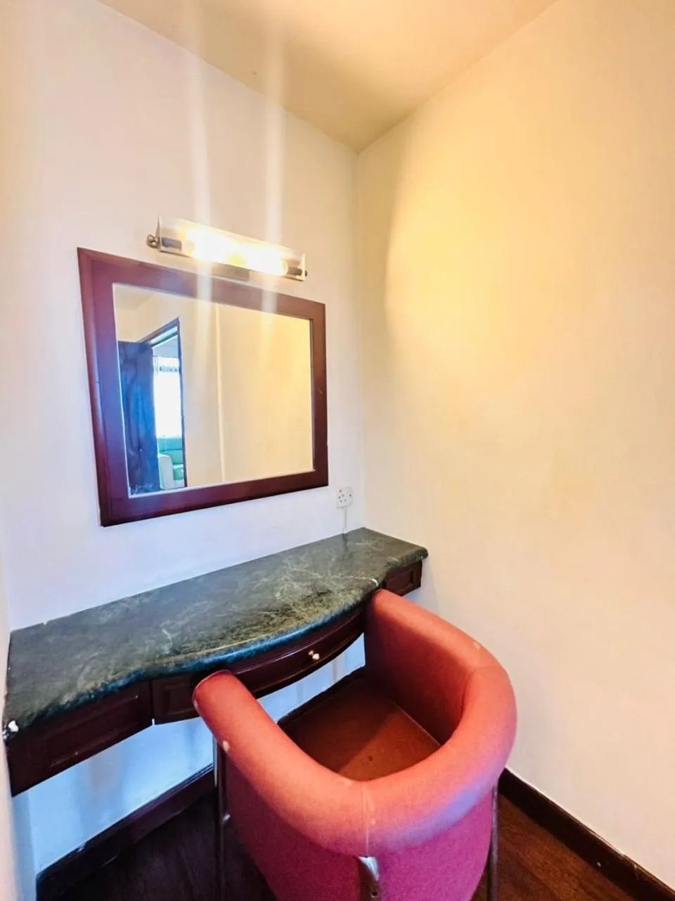 KL COZY GOLD SUITE At TIMES SQUARE