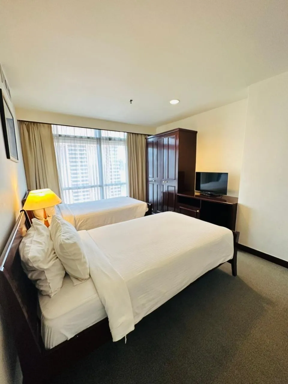 KL COZY GOLD SUITE At TIMES SQUARE